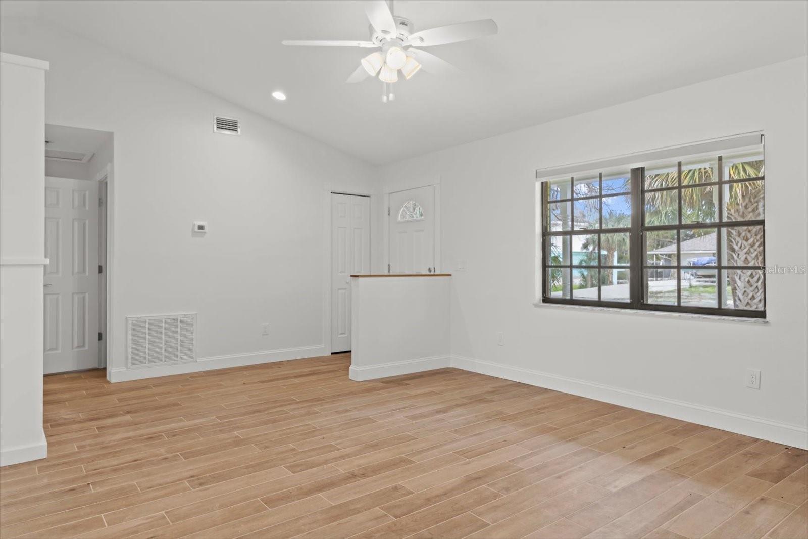 Image 30 of 50 For 11770 Sunnybrook Court