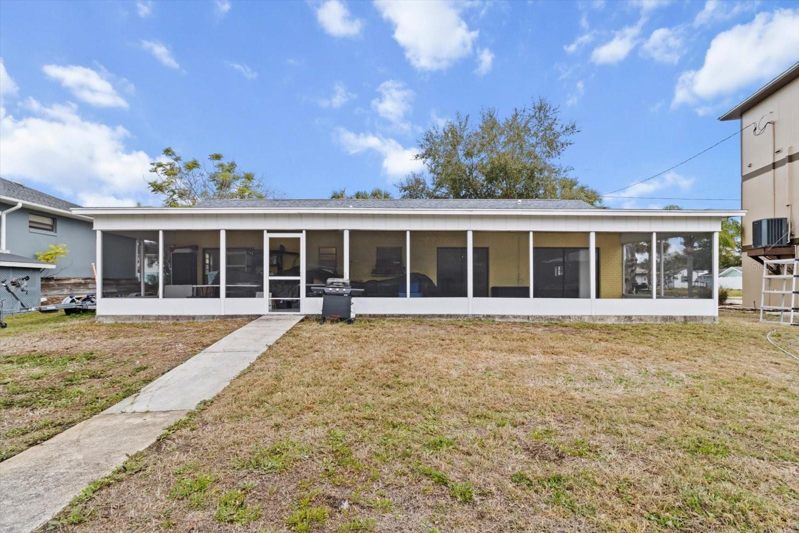 Image 34 of 50 For 11770 Sunnybrook Court