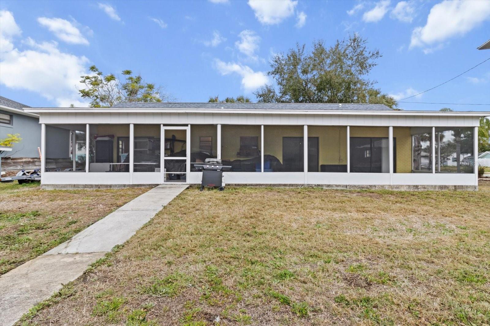 Image 35 of 50 For 11770 Sunnybrook Court