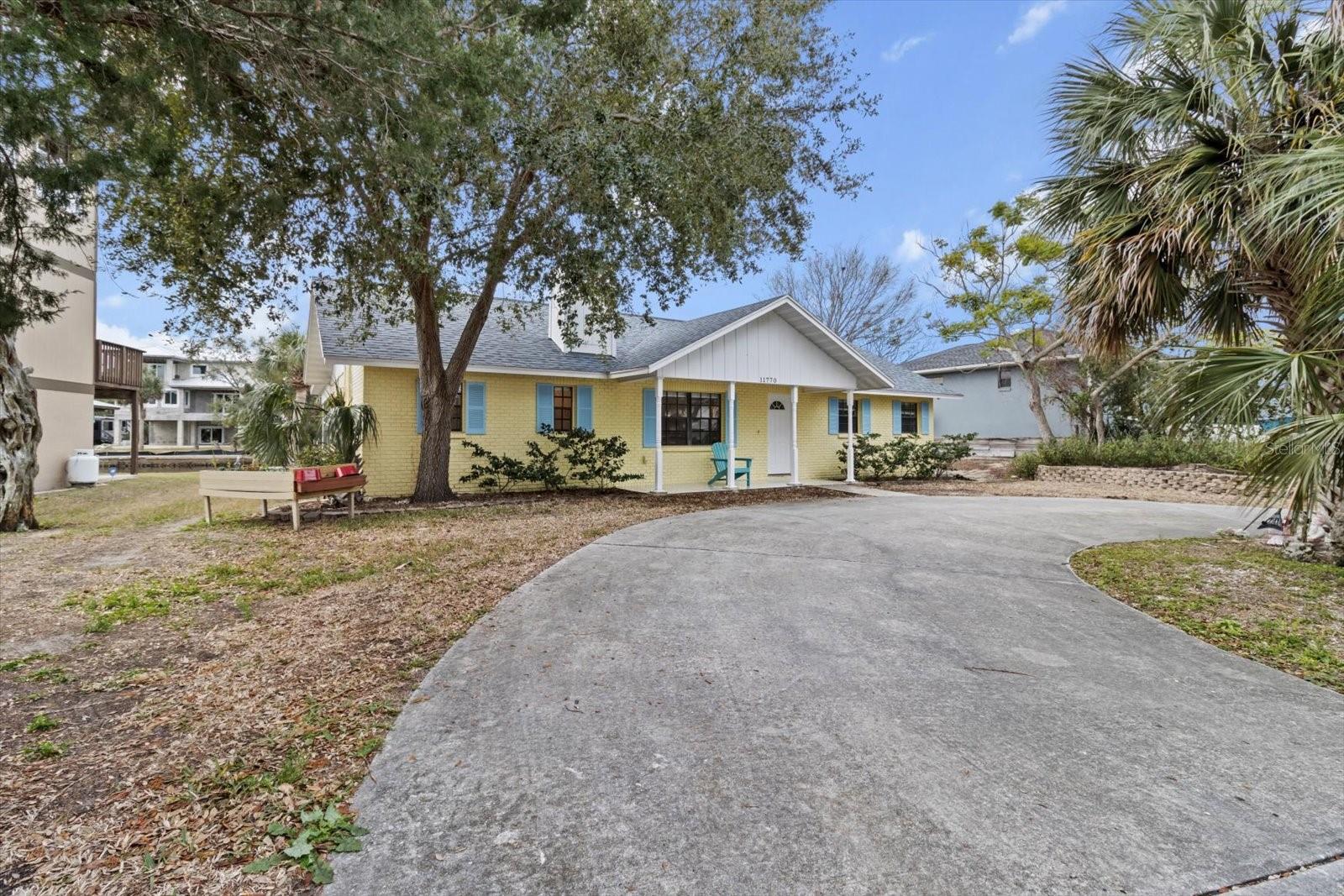Image 5 of 50 For 11770 Sunnybrook Court