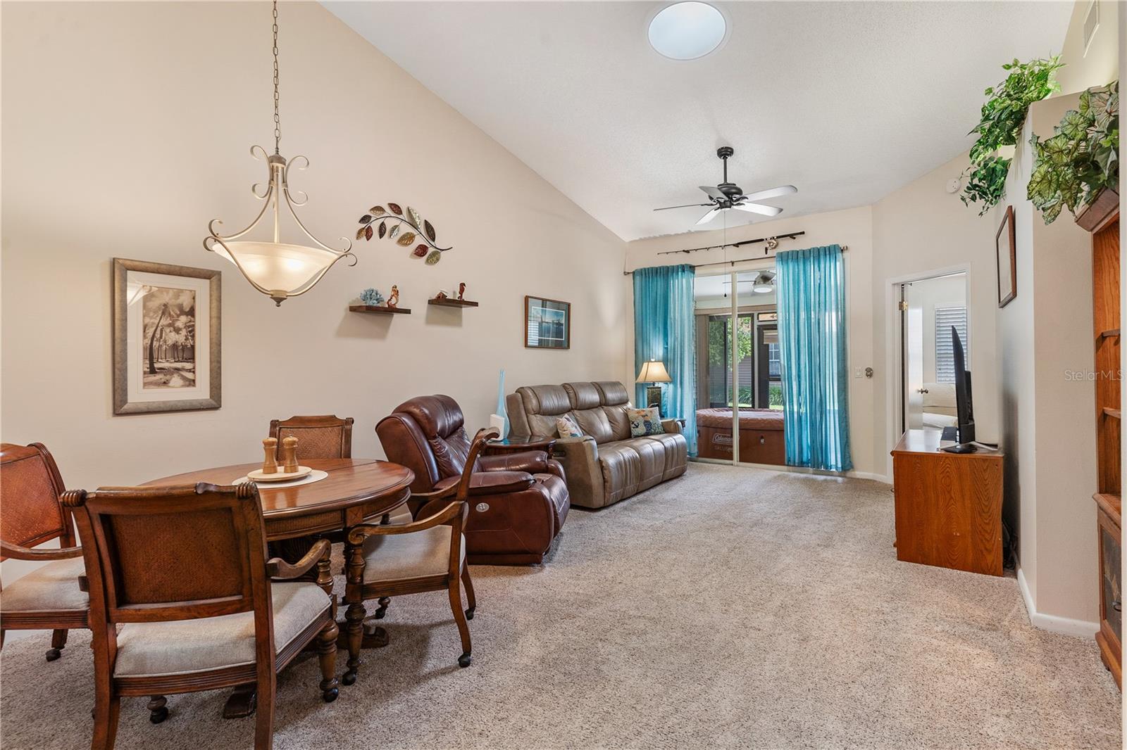 Image 12 of 41 For 5512 Rosewall Circle