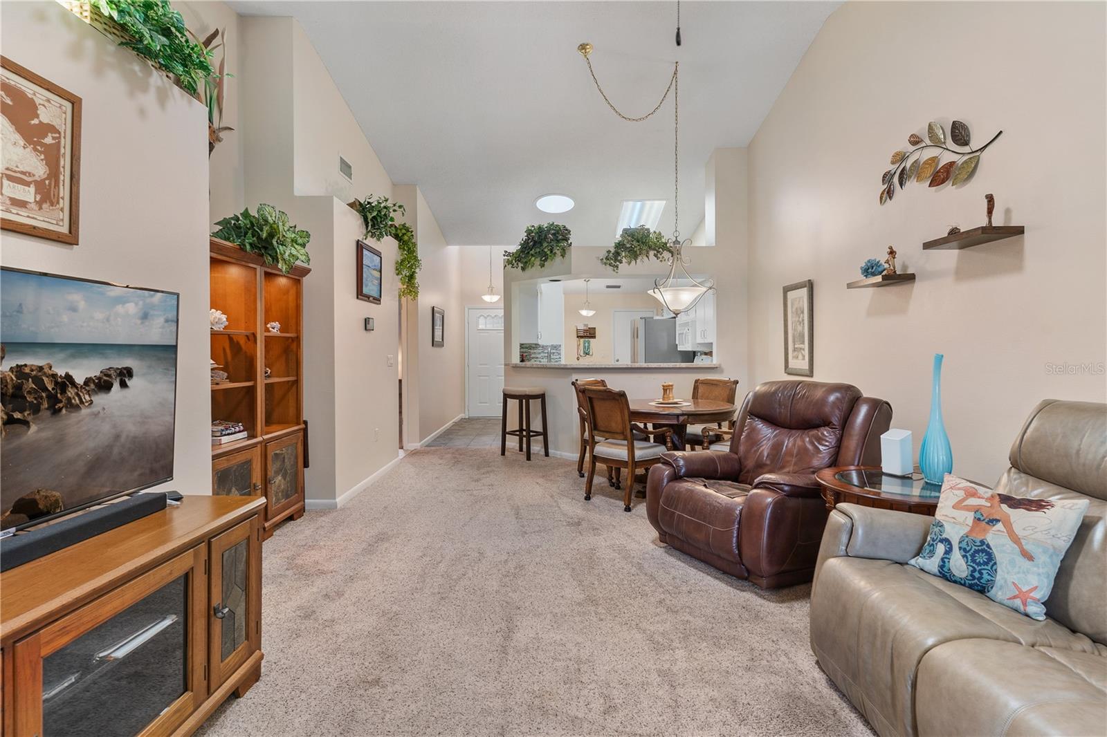 Image 16 of 41 For 5512 Rosewall Circle