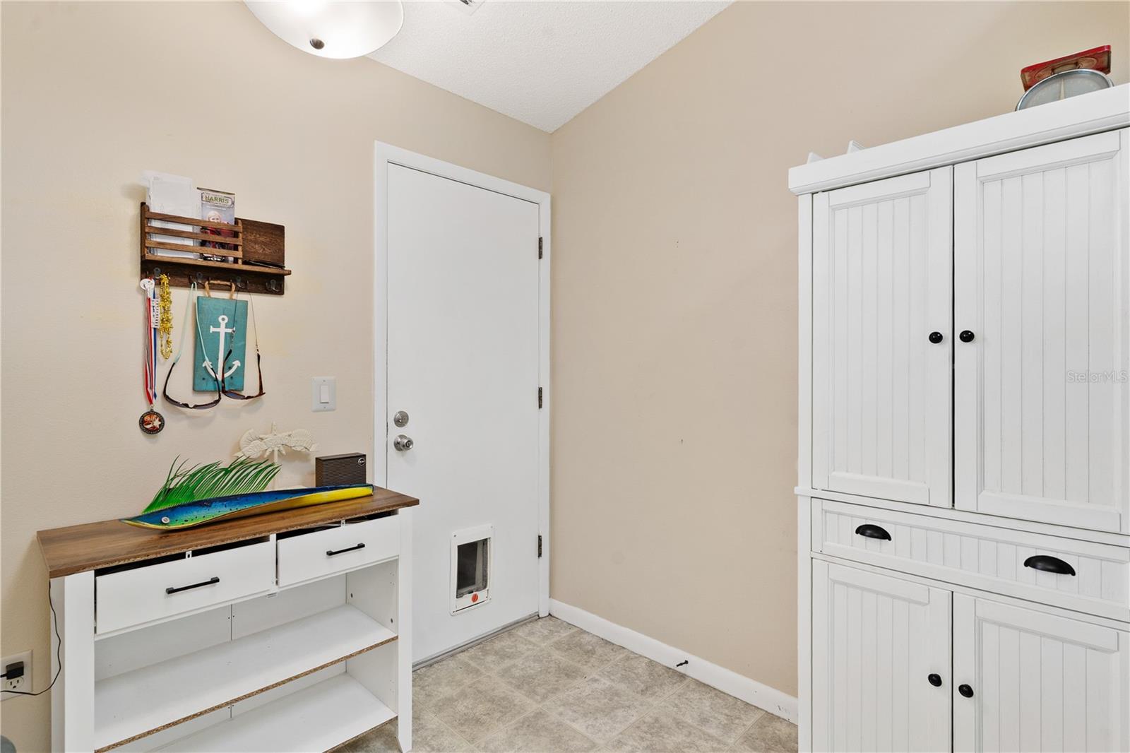 Image 22 of 41 For 5512 Rosewall Circle