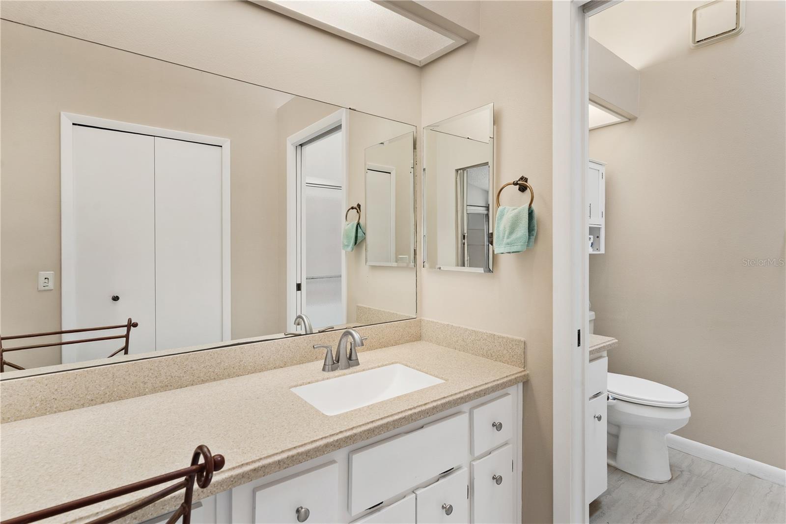 Image 25 of 41 For 5512 Rosewall Circle