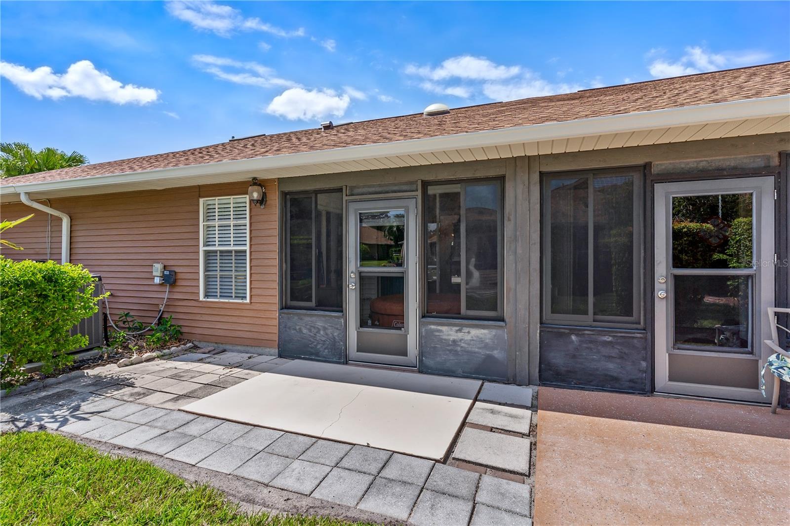 Image 33 of 41 For 5512 Rosewall Circle