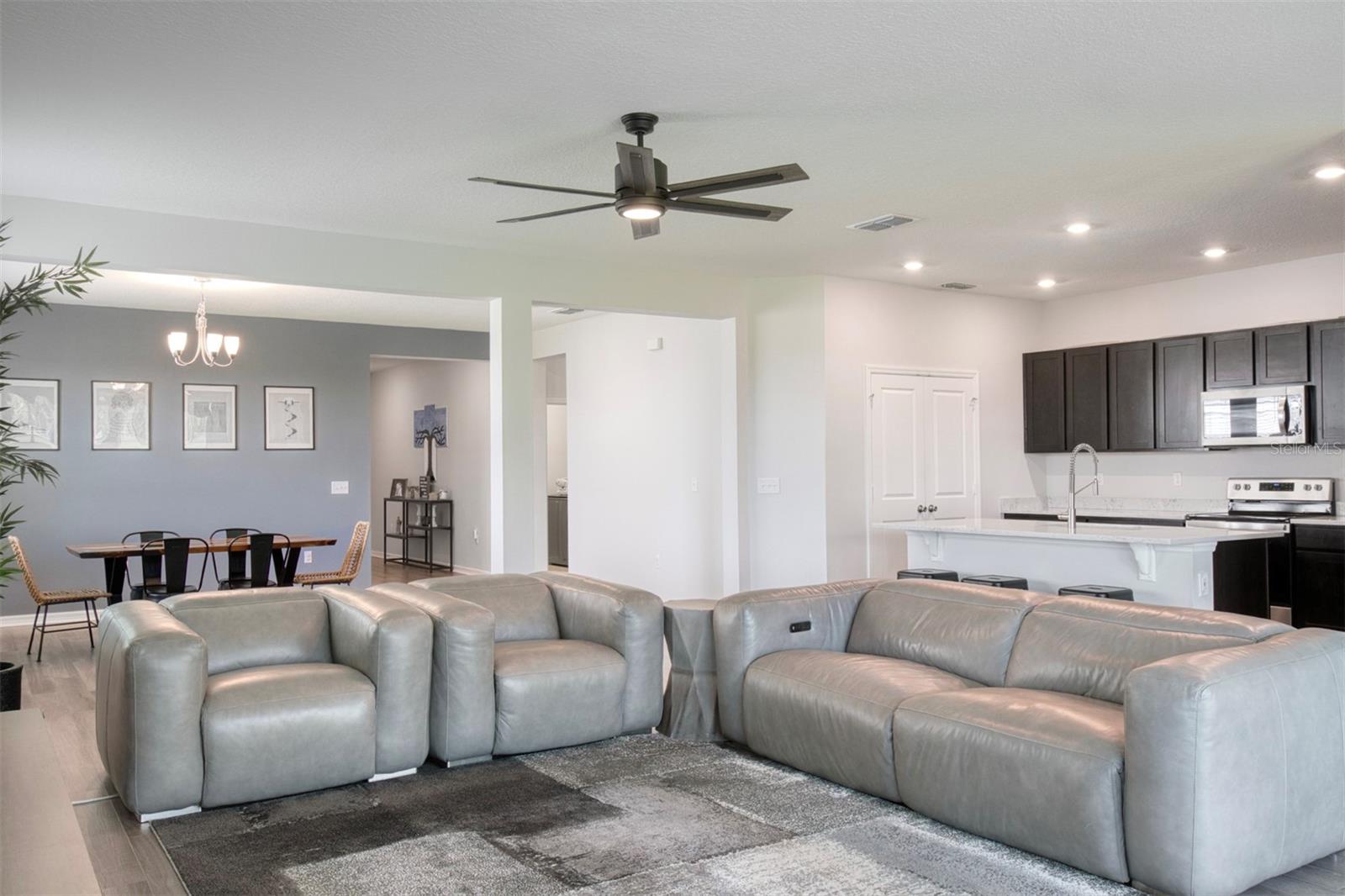 Image 18 of 41 For 1696 Wilson Prairie Circle