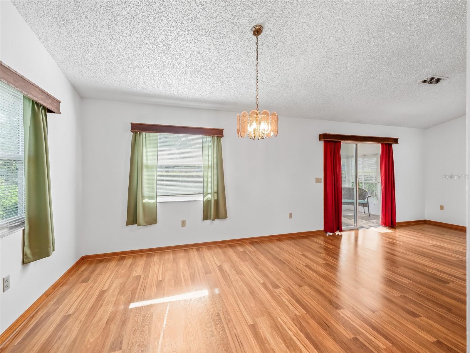 Image 12 of 48 For 512 Galloway Court