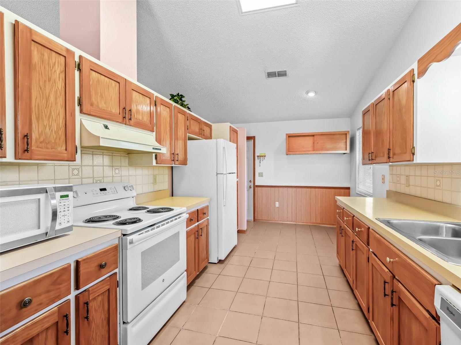Image 13 of 48 For 512 Galloway Court