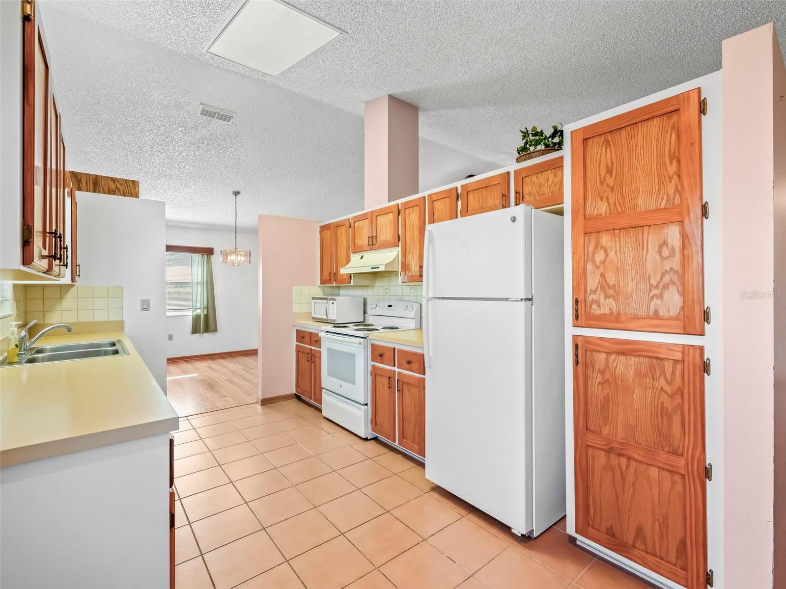 Image 15 of 48 For 512 Galloway Court