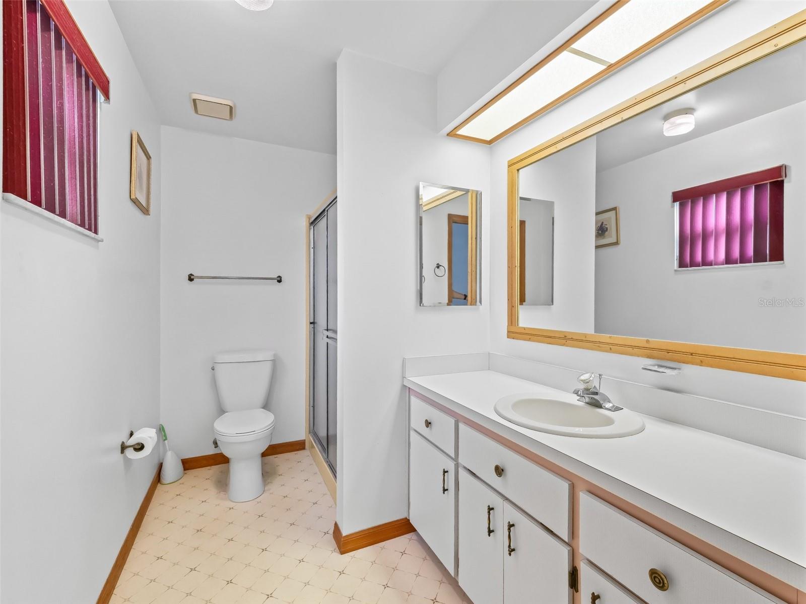 Image 20 of 48 For 512 Galloway Court