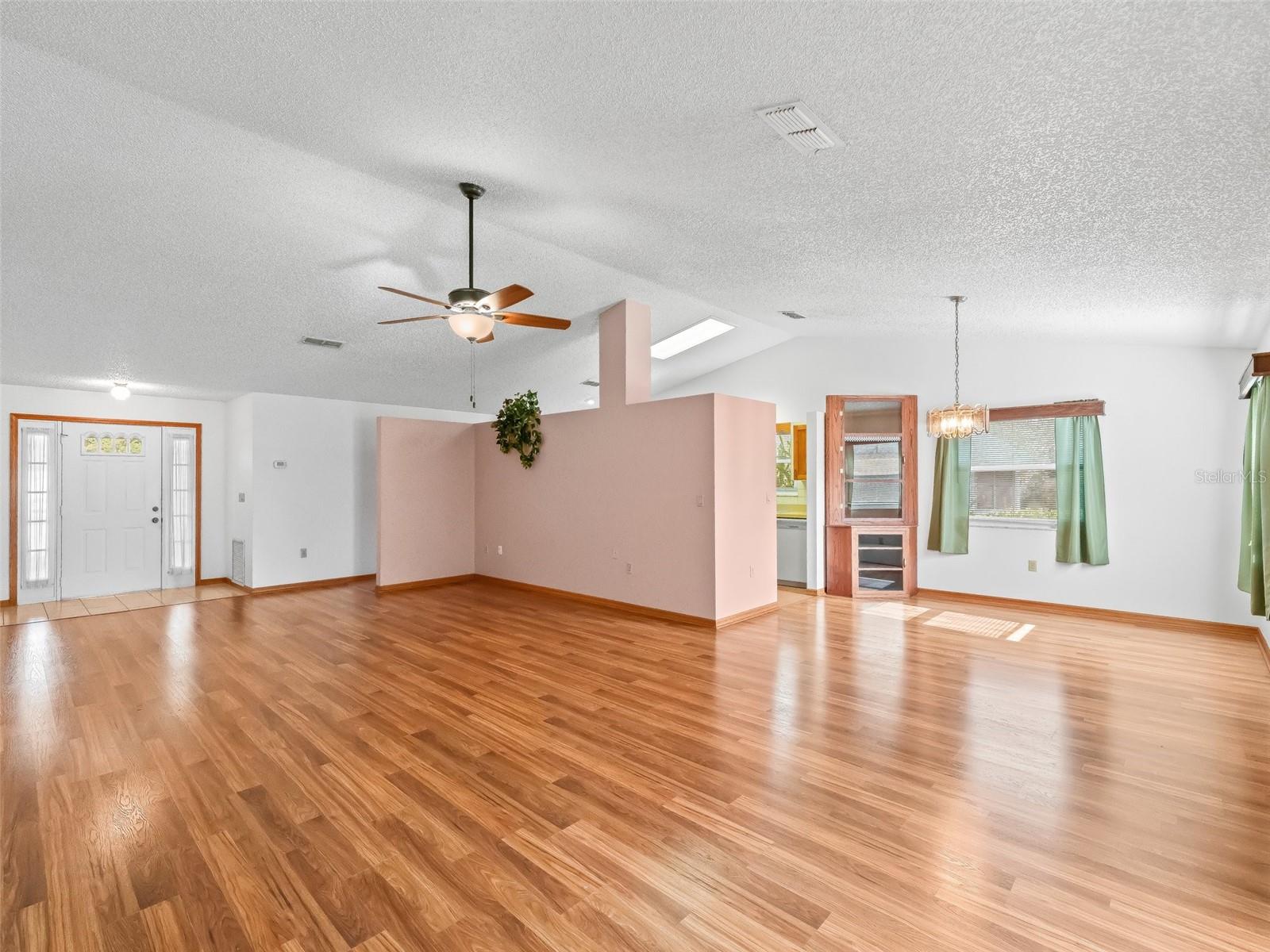 Image 8 of 48 For 512 Galloway Court