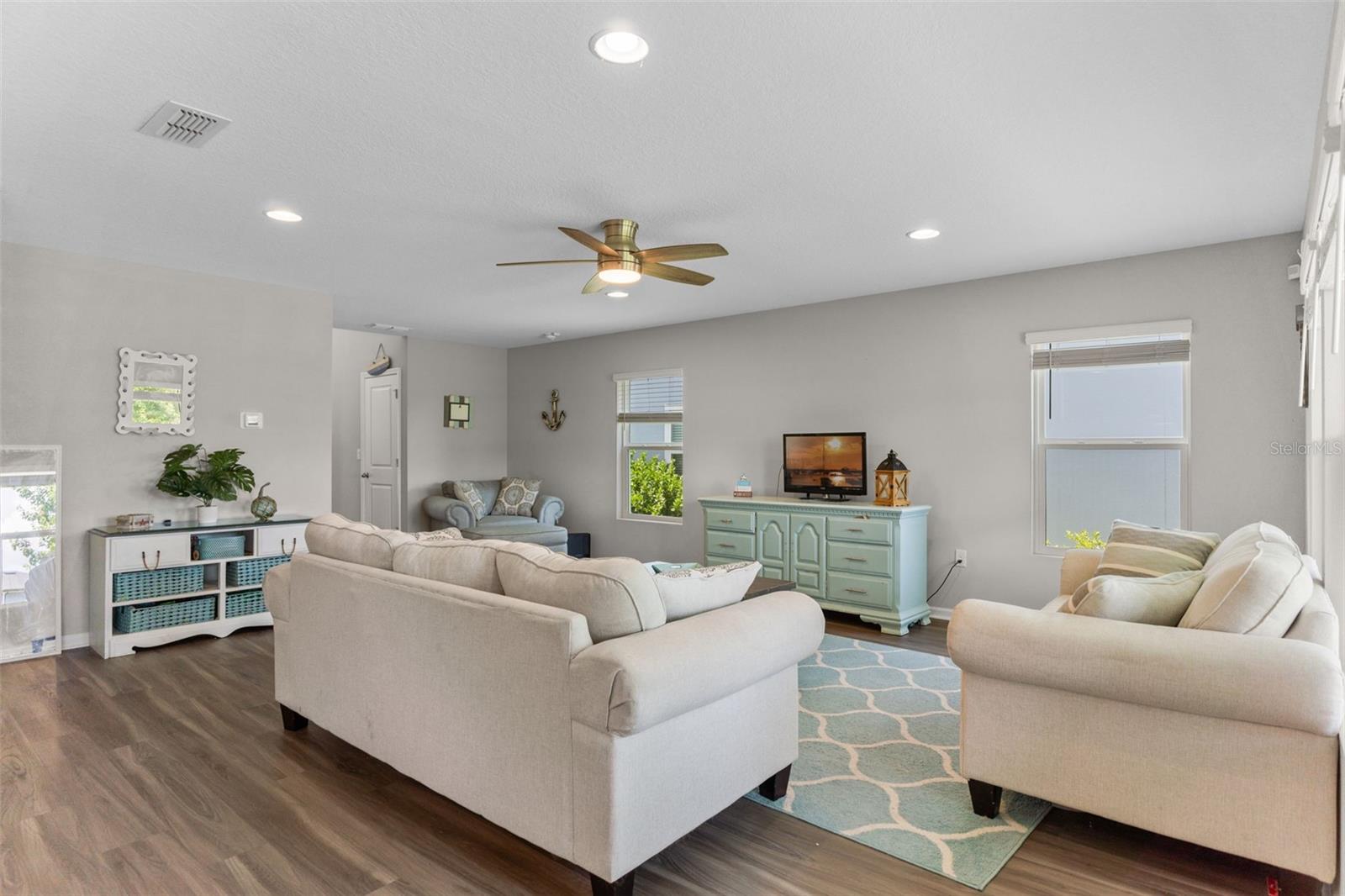 Image 13 of 61 For 562 Meadow Ridge Drive