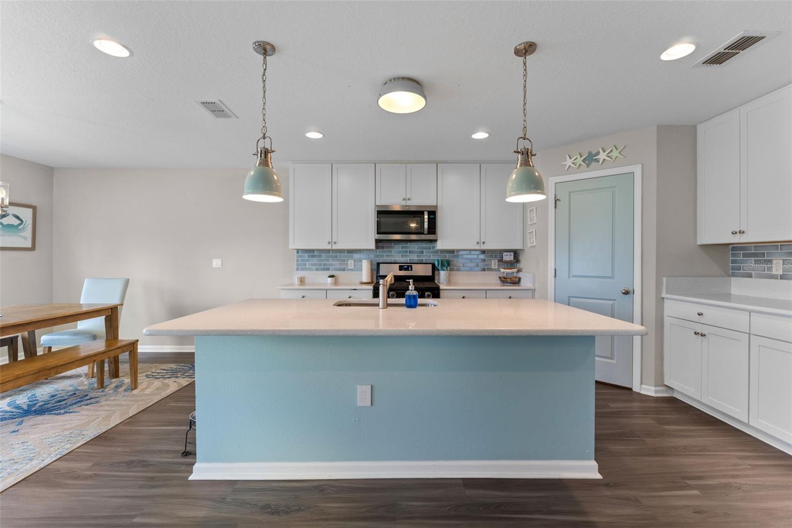 Image 15 of 61 For 562 Meadow Ridge Drive