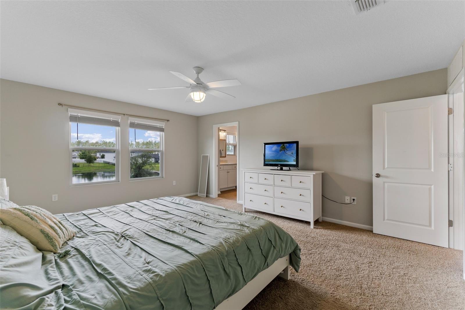 Image 32 of 61 For 562 Meadow Ridge Drive
