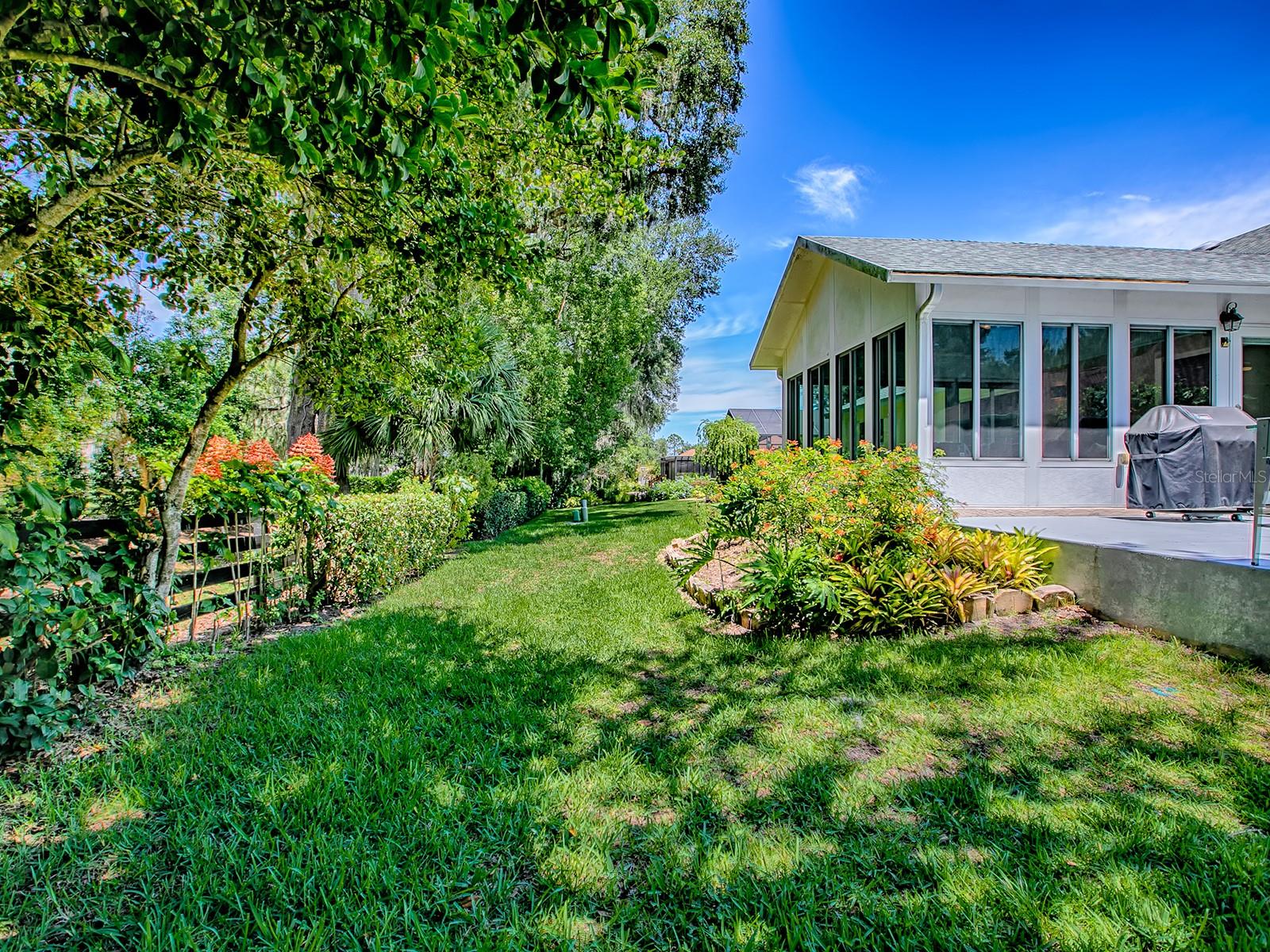 Image 16 of 56 For 17037 76th Creekside Circle