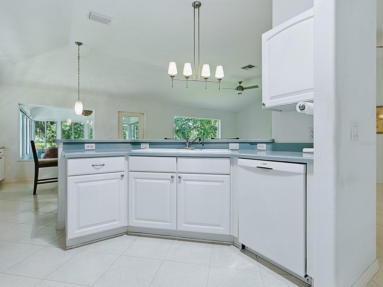 Image 21 of 56 For 17037 76th Creekside Circle