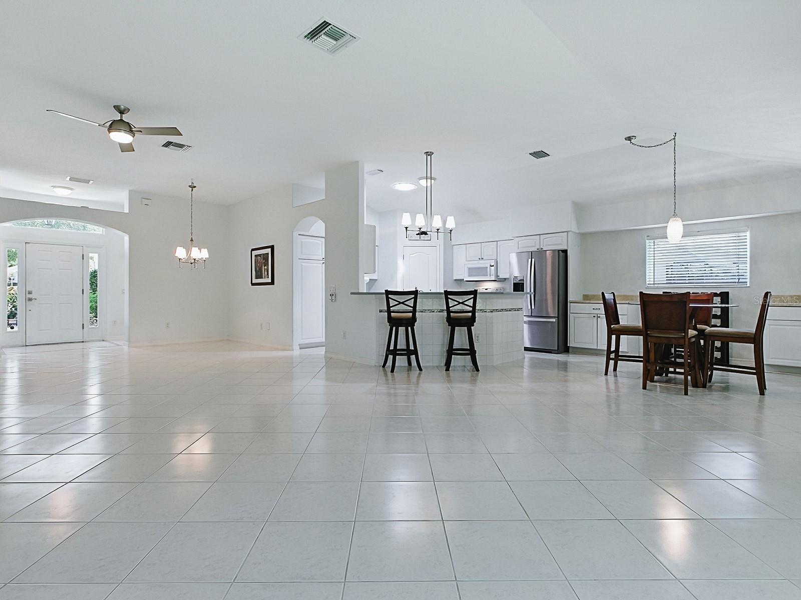 Image 8 of 56 For 17037 76th Creekside Circle