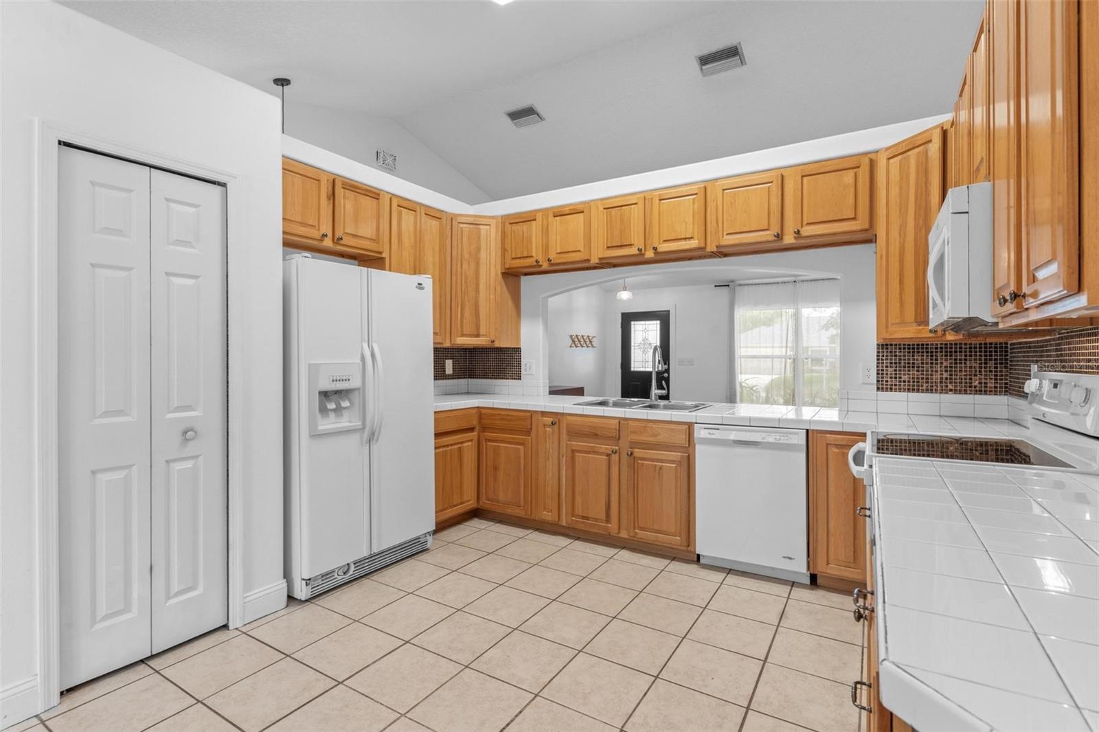 Image 11 of 54 For 204 Lori Court