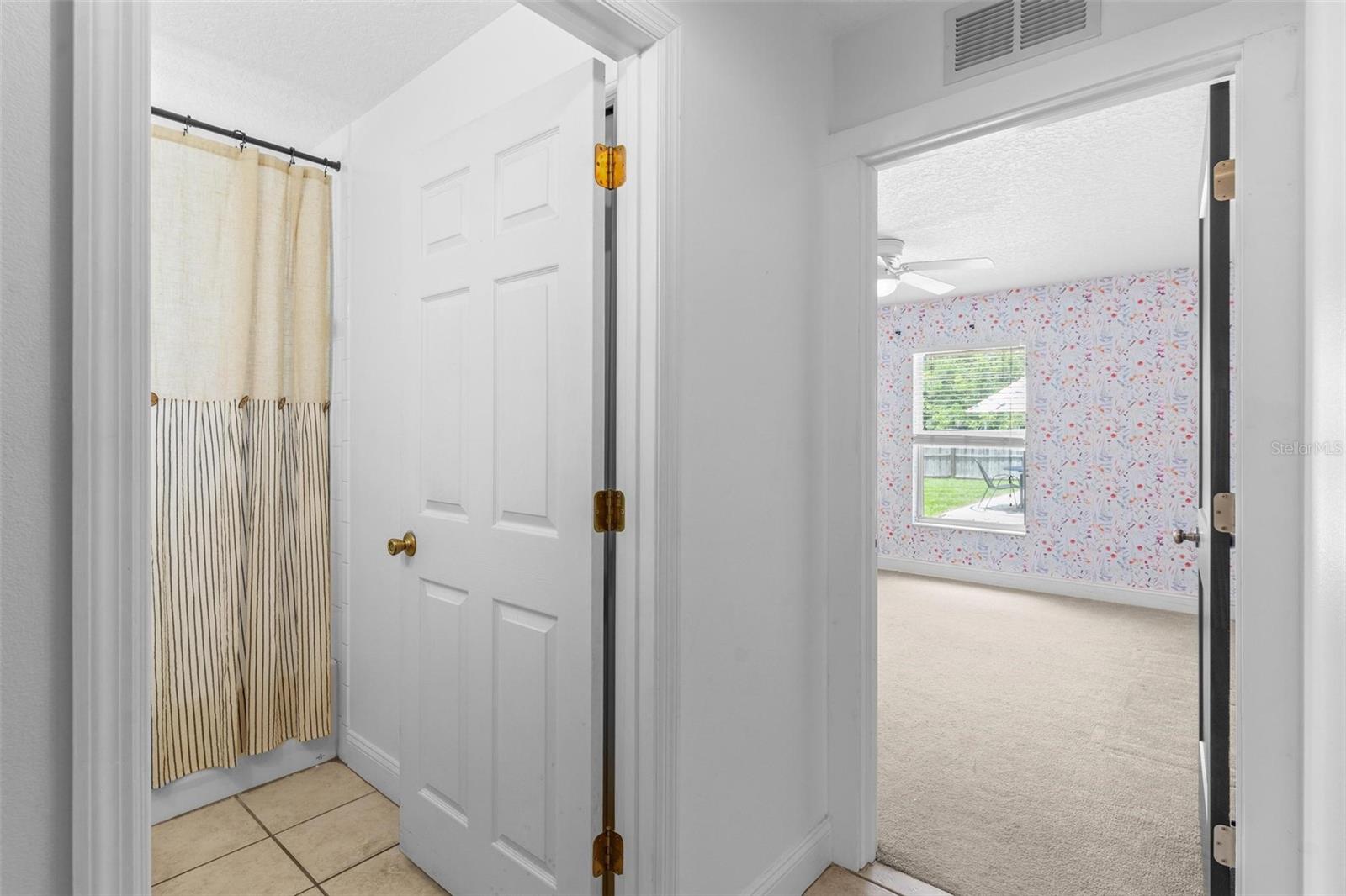 Image 31 of 54 For 204 Lori Court