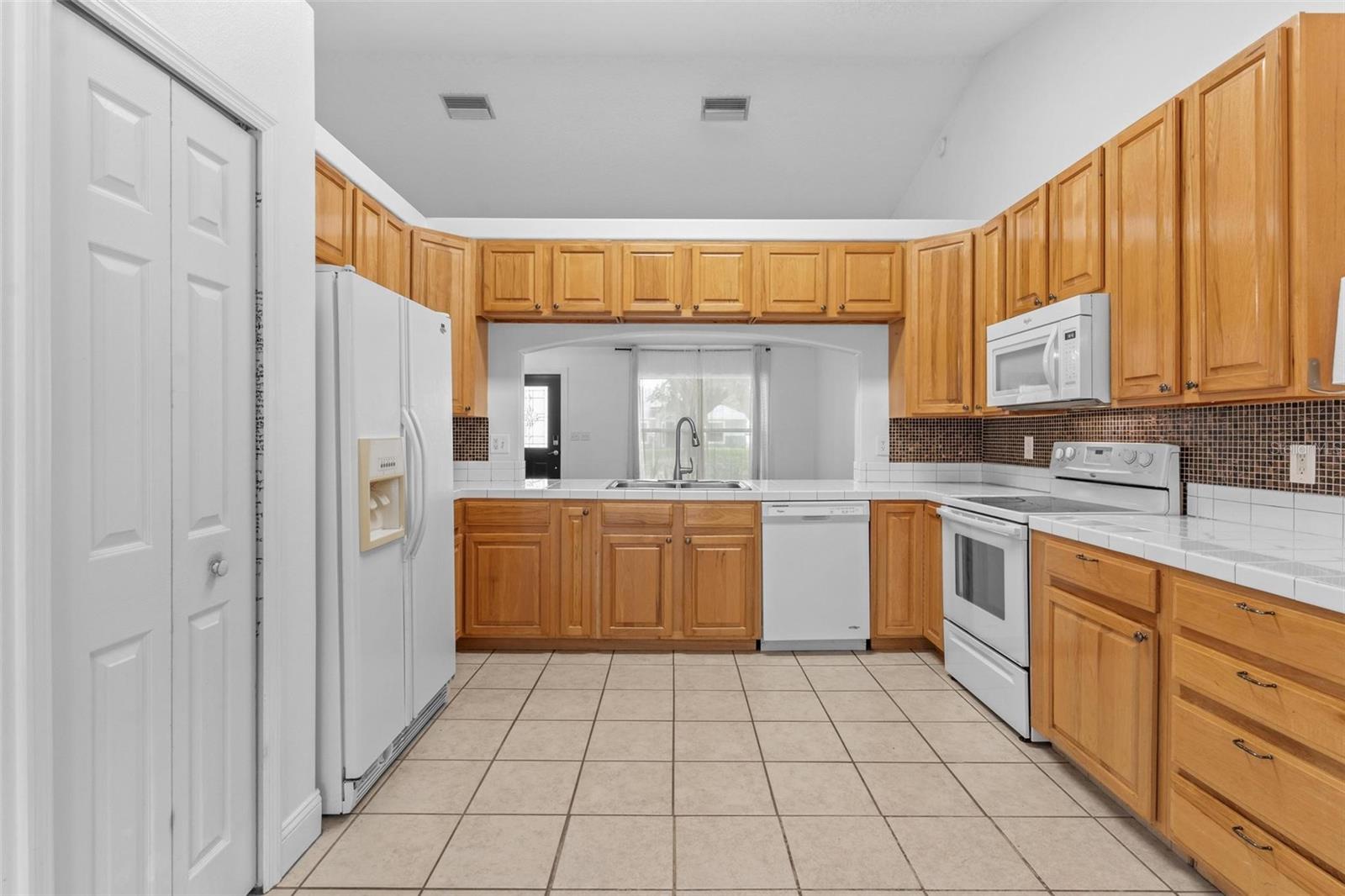 Image 41 of 54 For 204 Lori Court