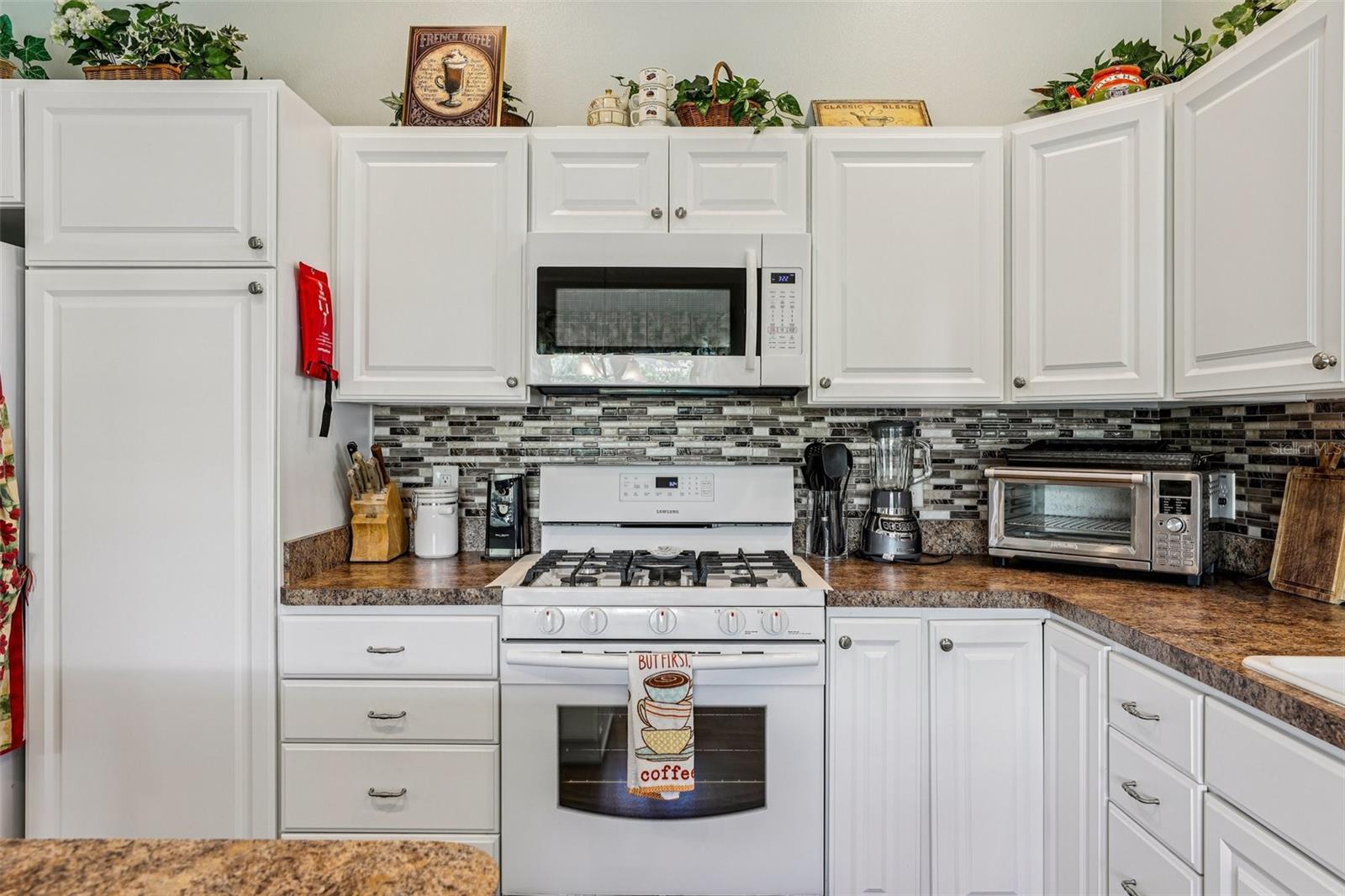 Image 13 of 57 For 703 Royal Palm Avenue