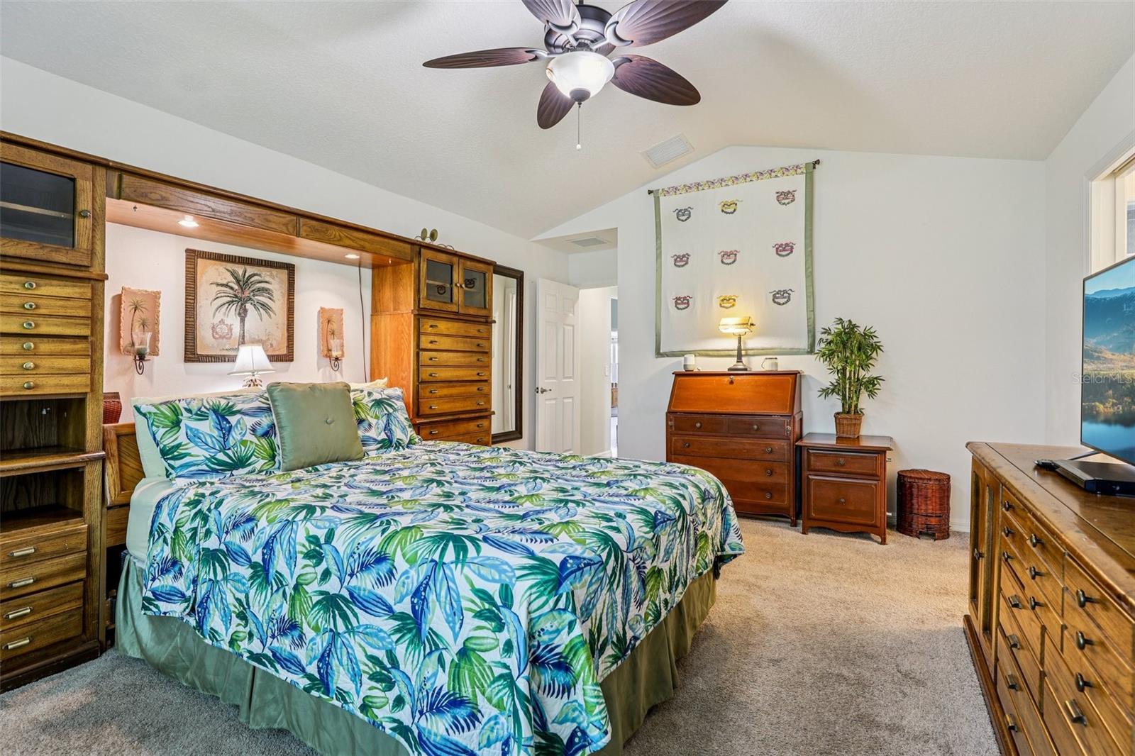 Image 17 of 57 For 703 Royal Palm Avenue