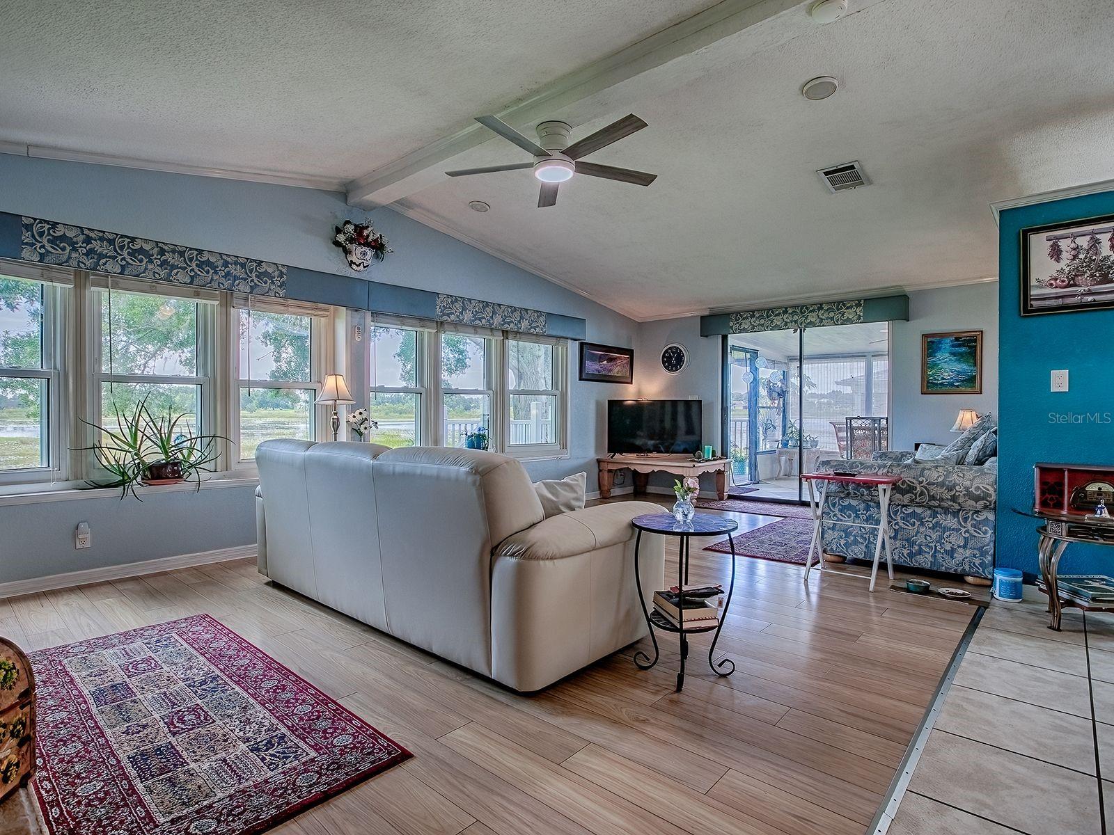Image 5 of 45 For 25007 Bellevue