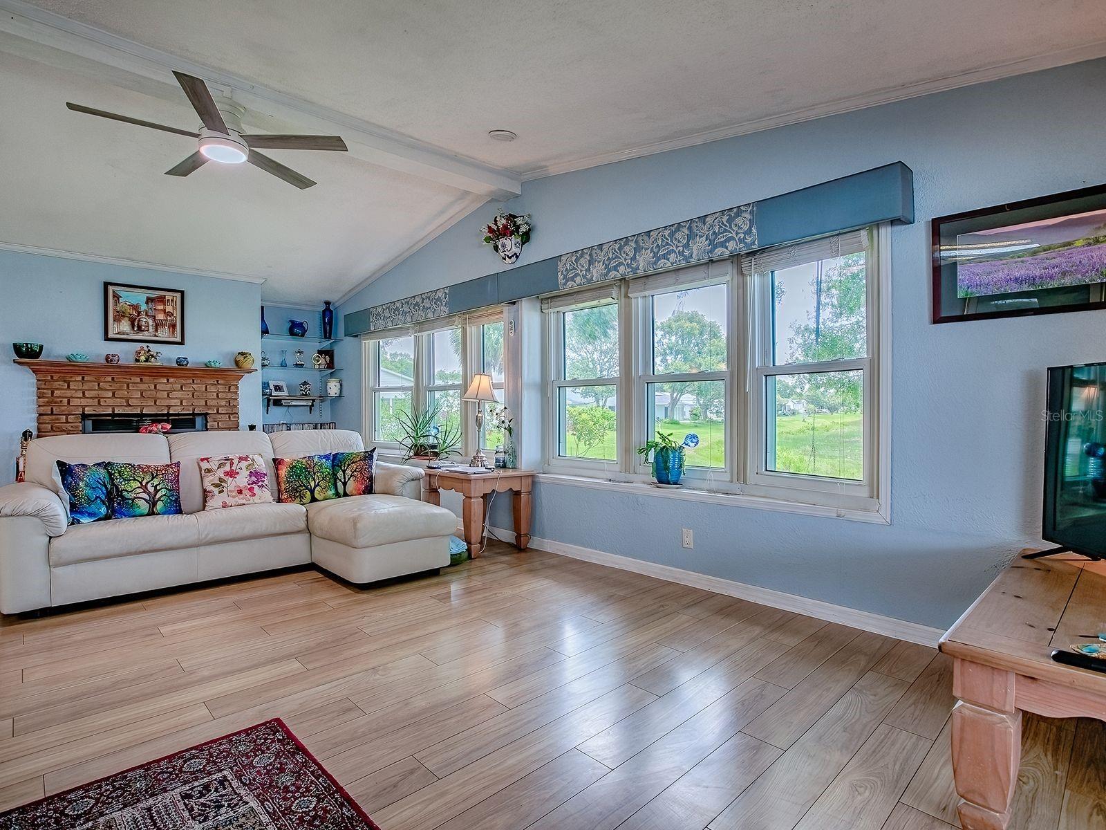 Image 6 of 45 For 25007 Bellevue