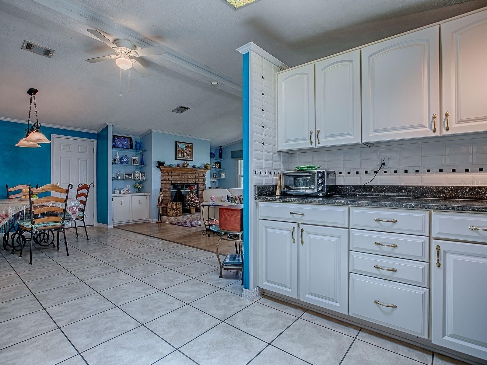 Image 8 of 45 For 25007 Bellevue