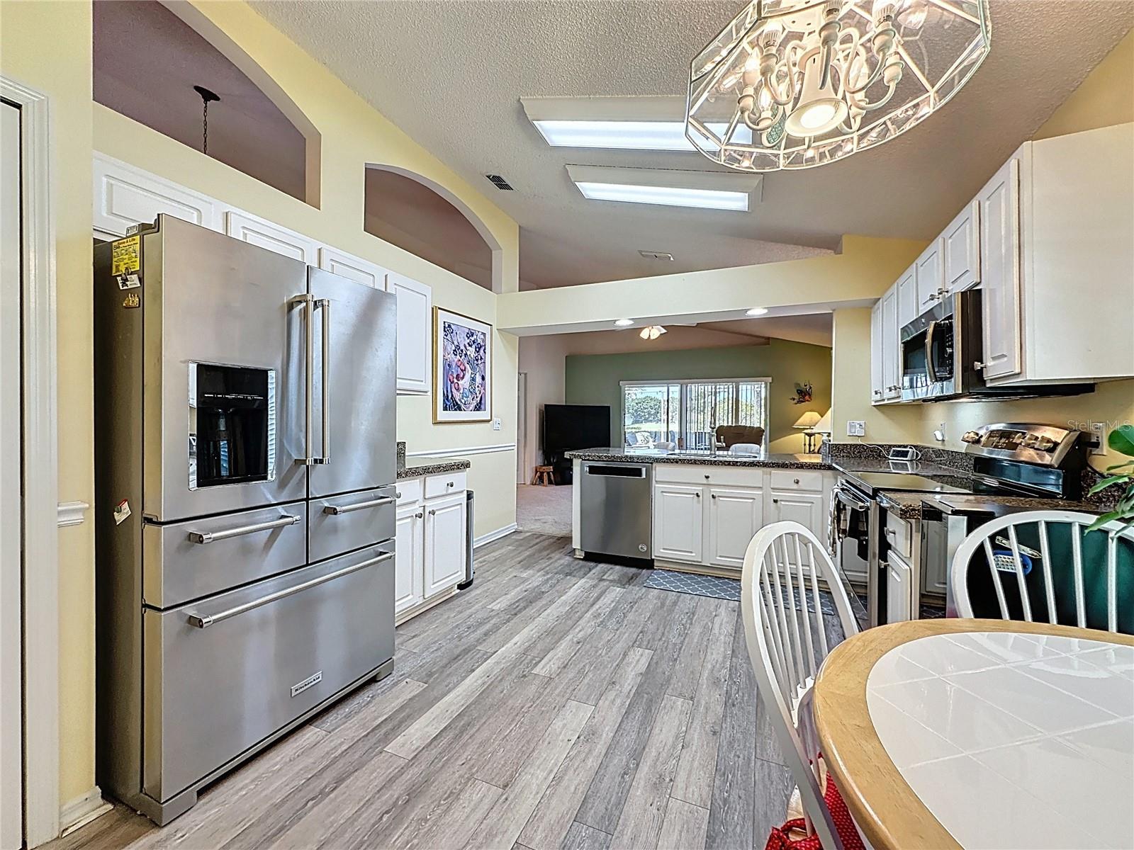 Image 30 of 88 For 3716 Eversholt Street