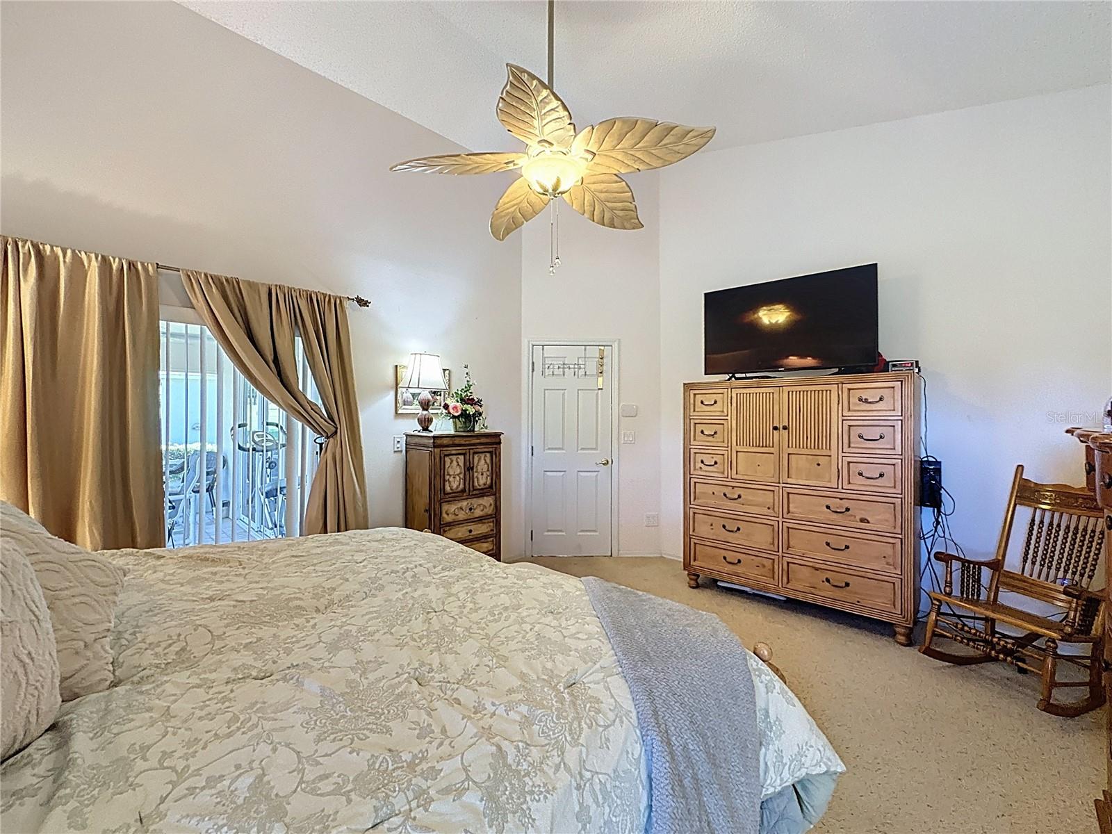 Image 34 of 88 For 3716 Eversholt Street