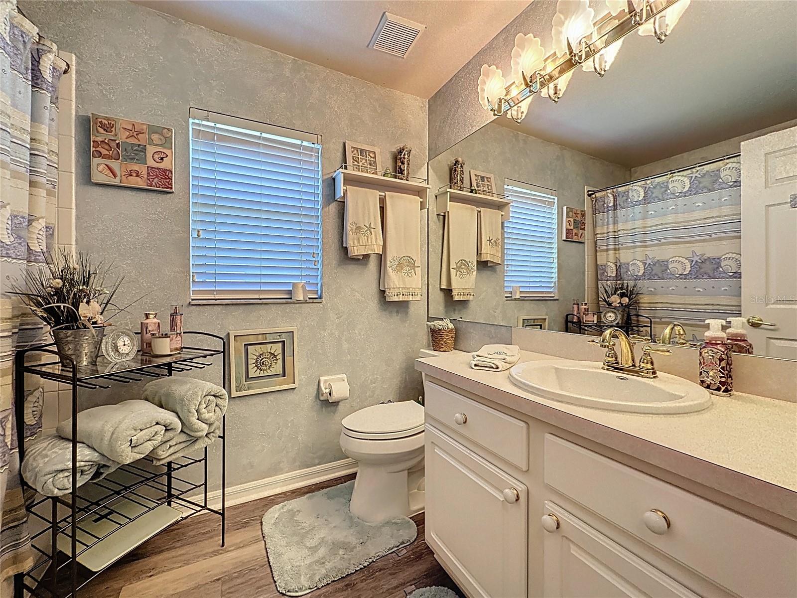 Image 40 of 88 For 3716 Eversholt Street