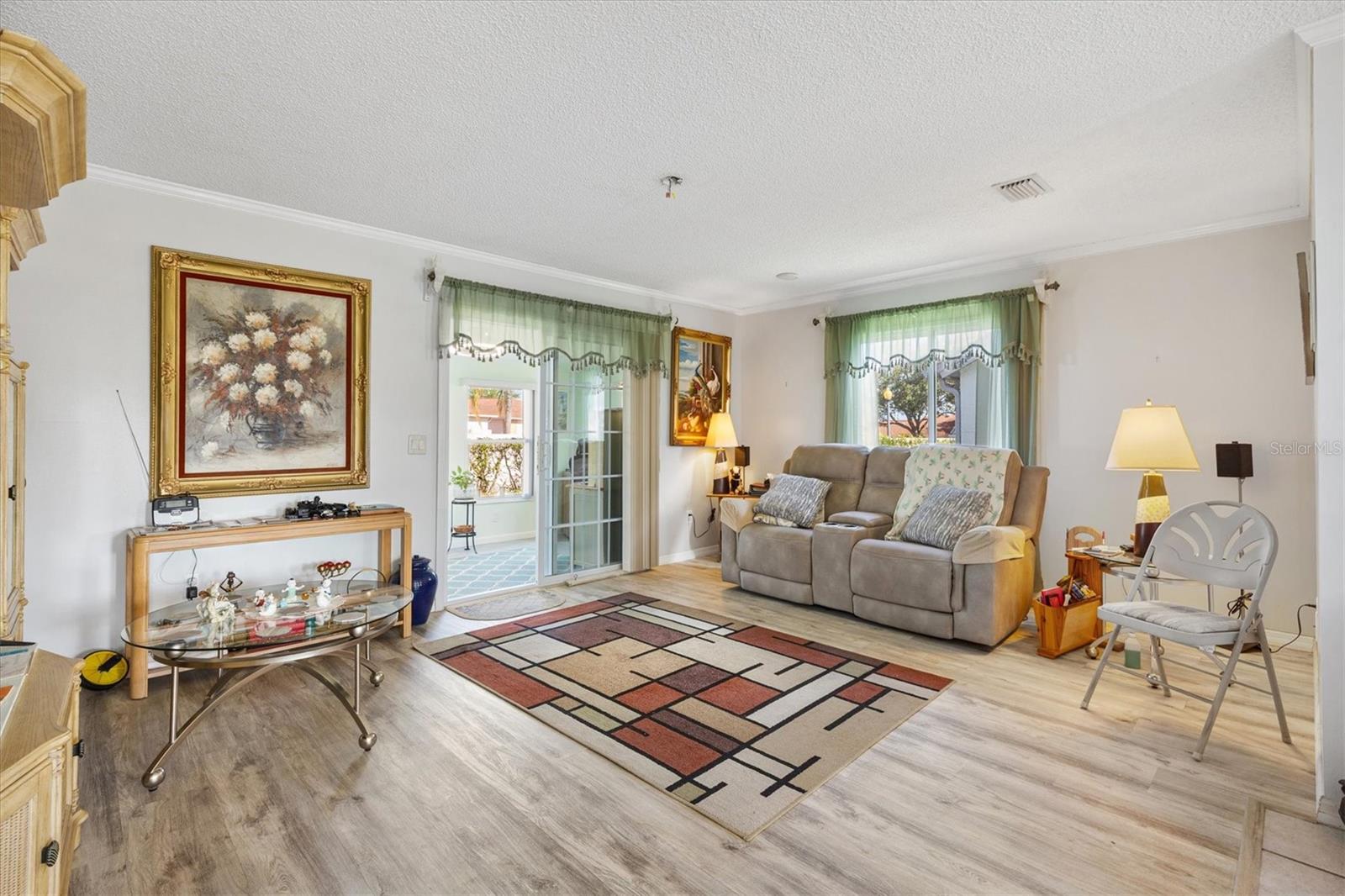 Image 11 of 34 For 714 Prado Drive
