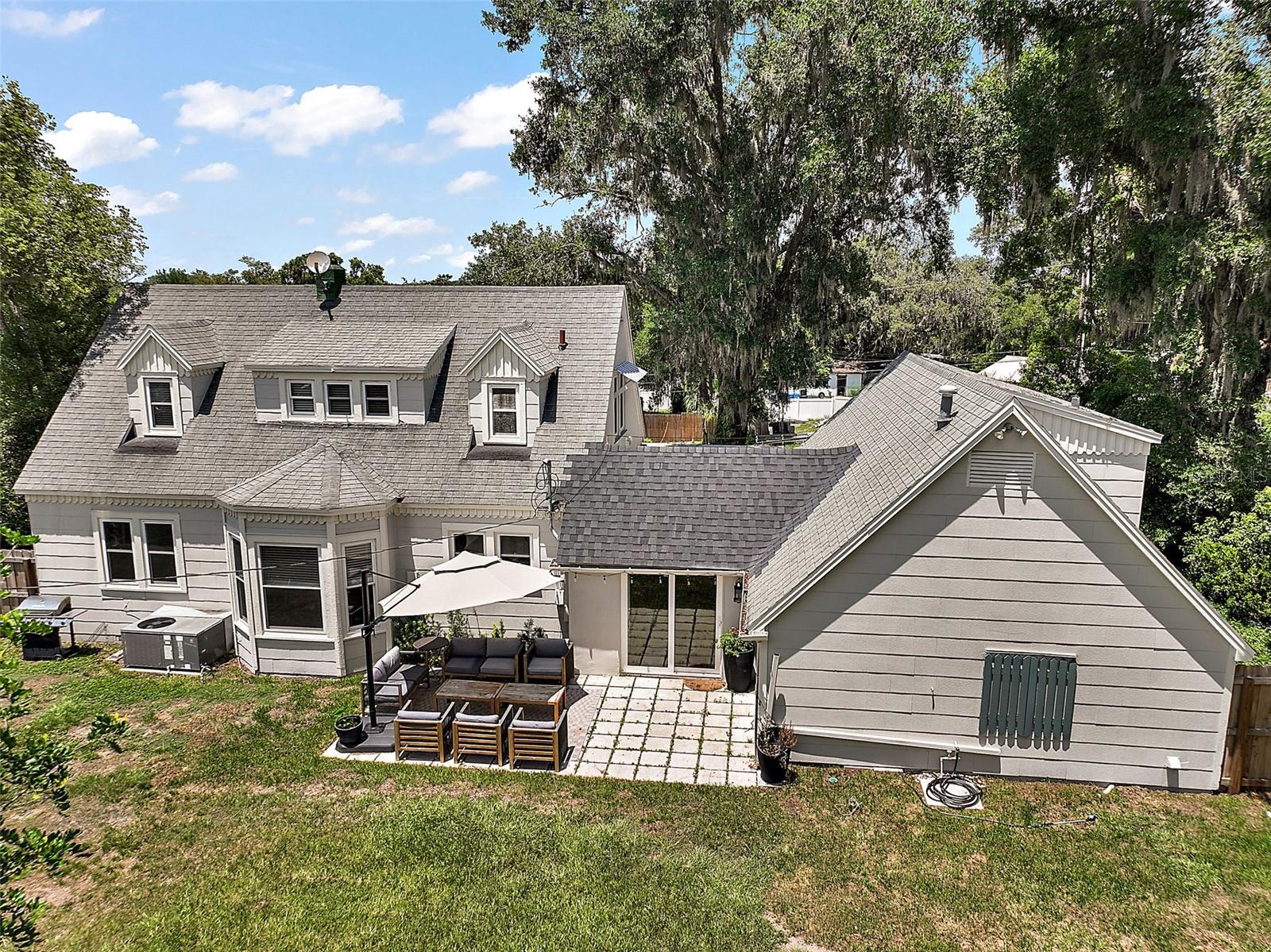 Image 33 of 43 For 126 E Beach St