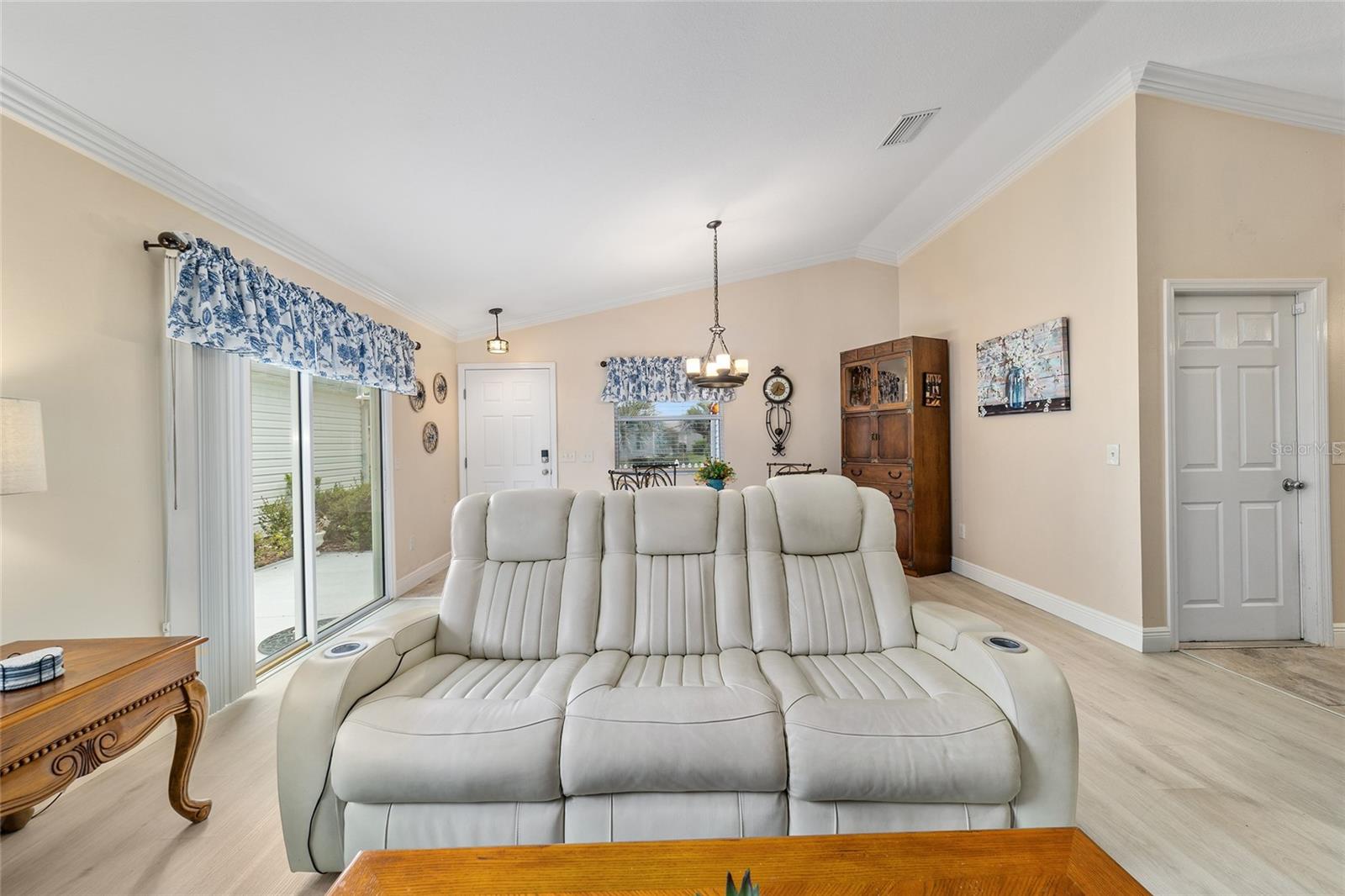 Image 19 of 51 For 2237 Jetta Way