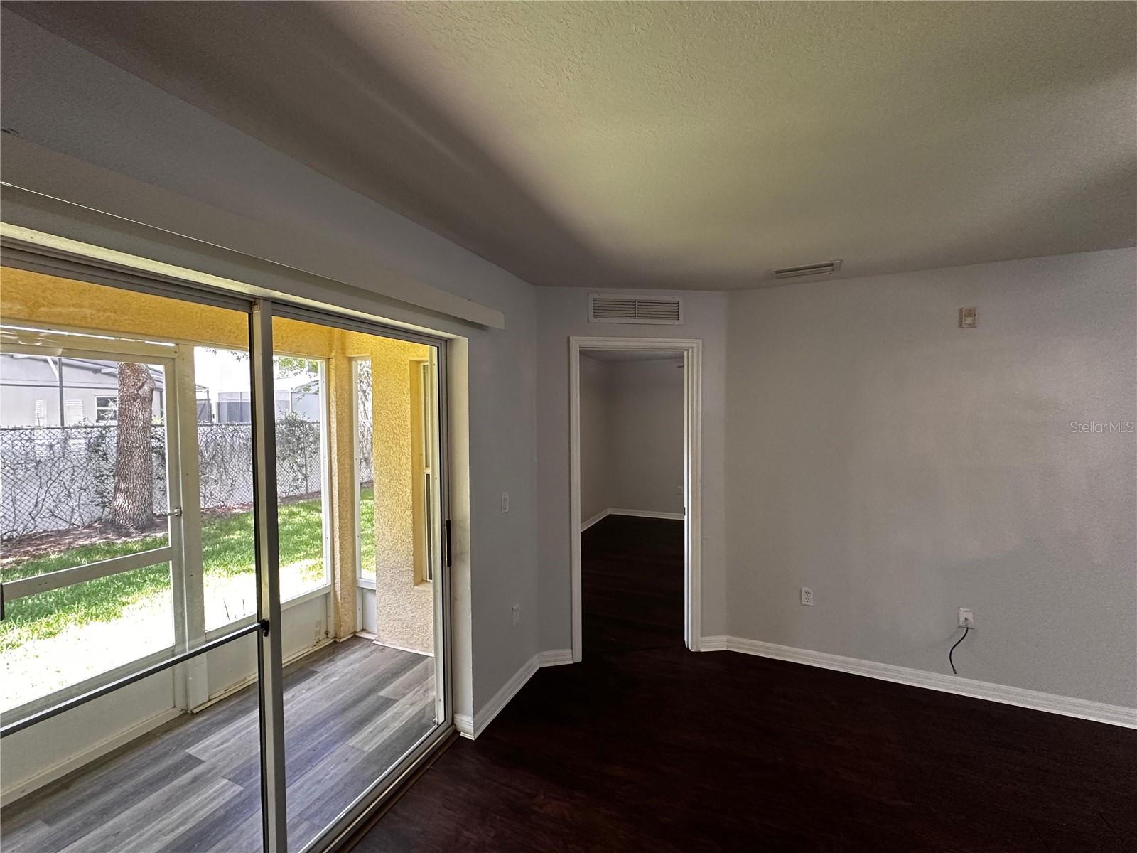 Image 17 of 27 For 2804 Club Cortile Circle A