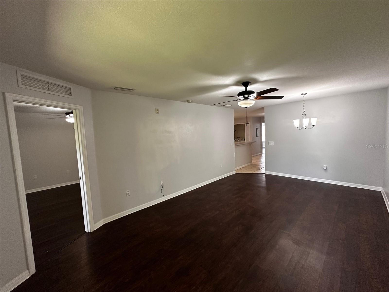 Image 18 of 27 For 2804 Club Cortile Circle A