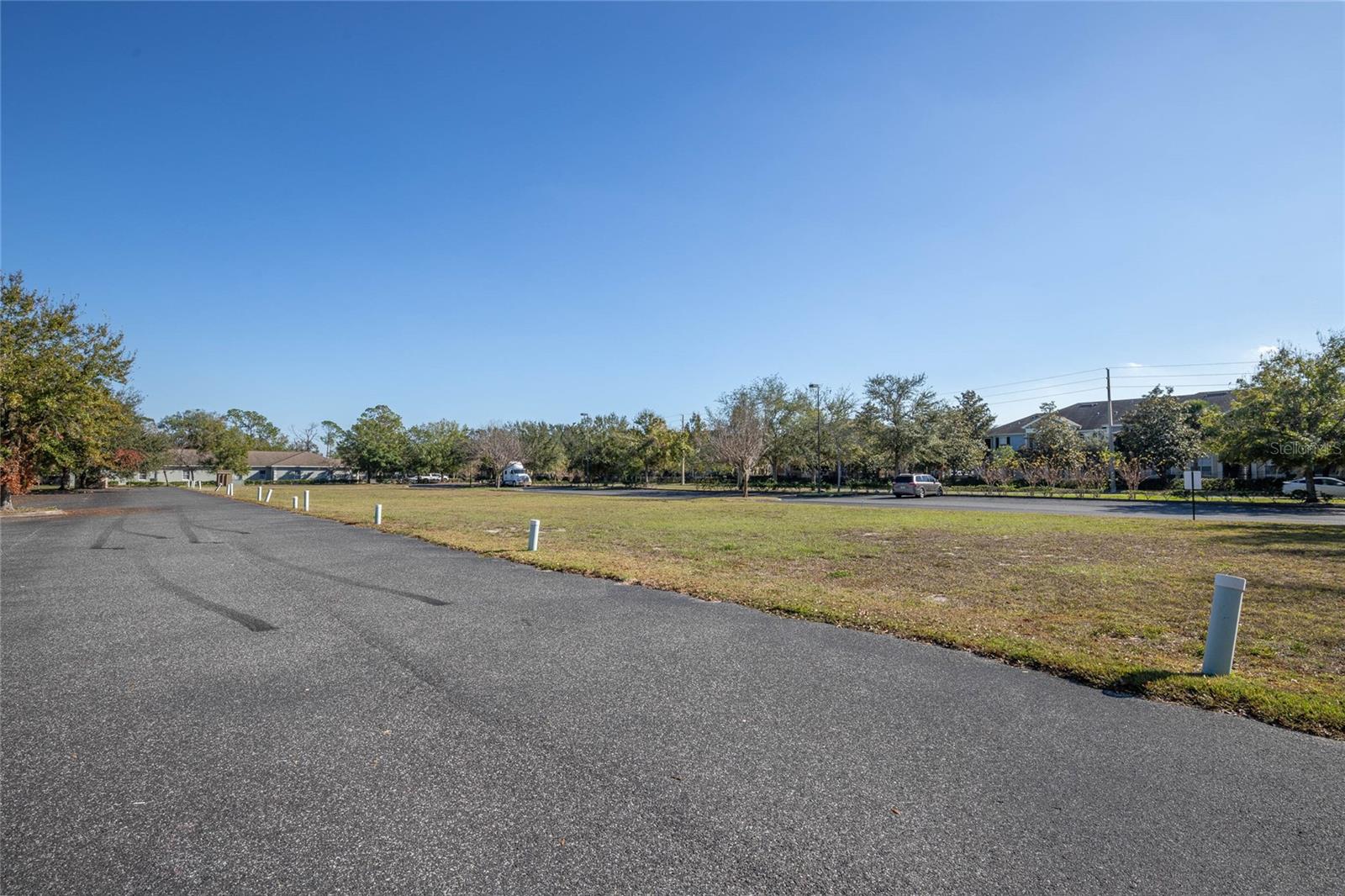 Image 10 of 12 For Lake Center Drive 2