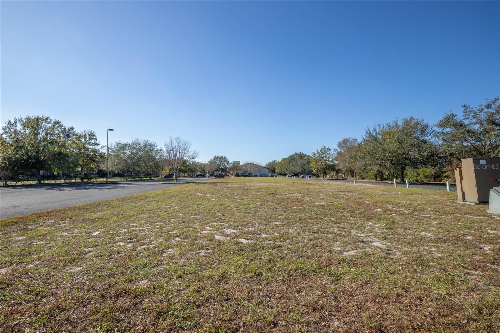 Image 12 of 12 For Lake Center Drive 2