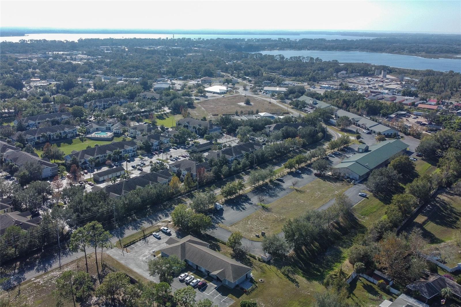 Image 7 of 12 For Lake Center Drive 2