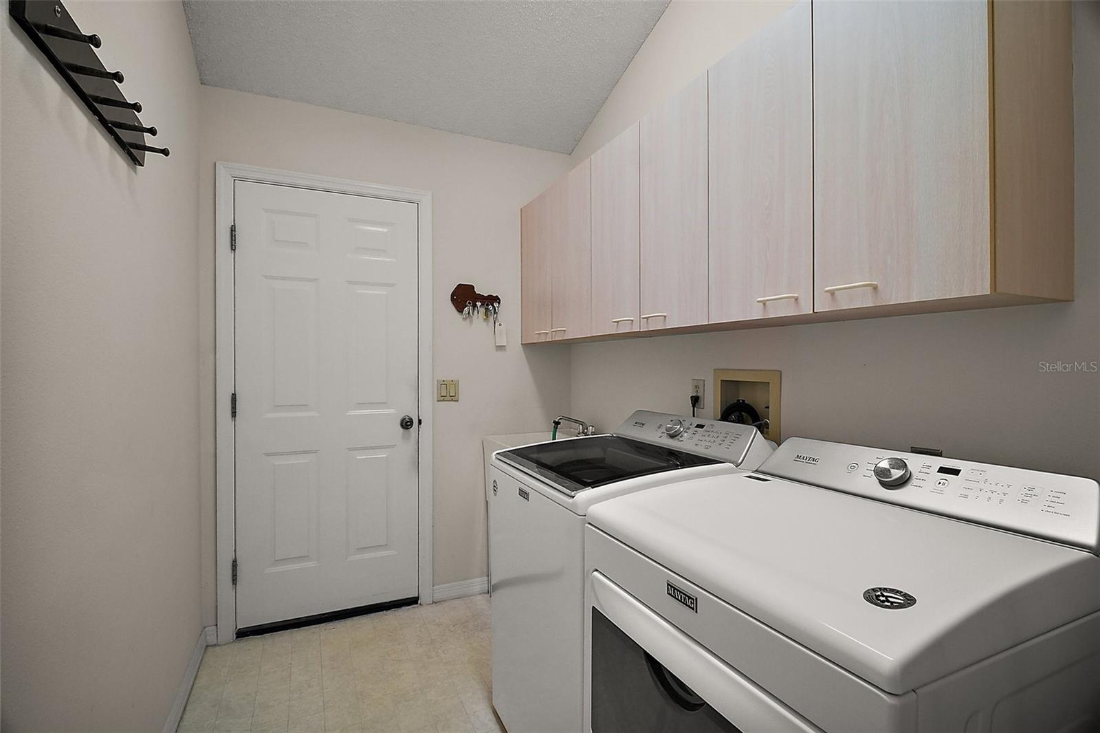 Image 22 of 31 For 1007 Diego Court