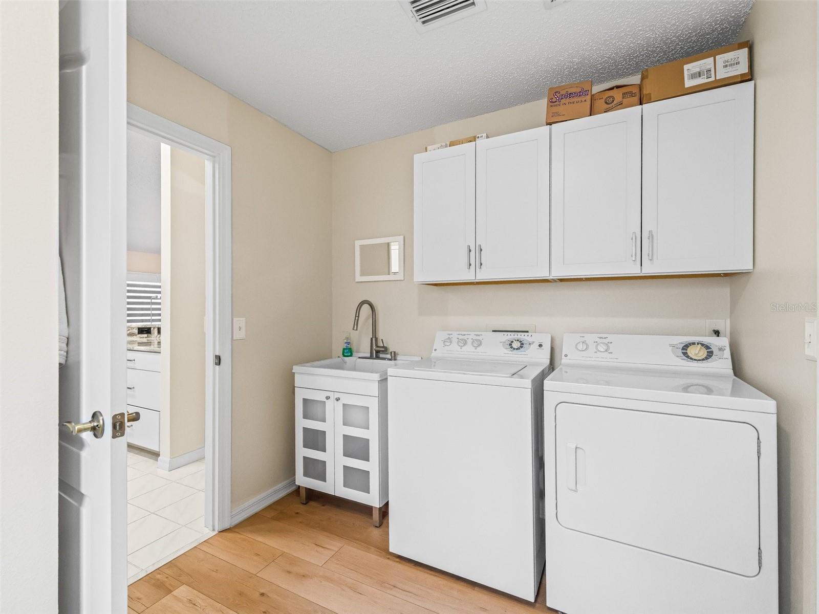 Image 31 of 36 For 3057 Saint Thomas Lane