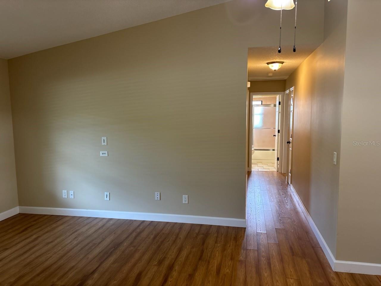 Image 8 of 32 For 7186 Whippoorwill Terrace