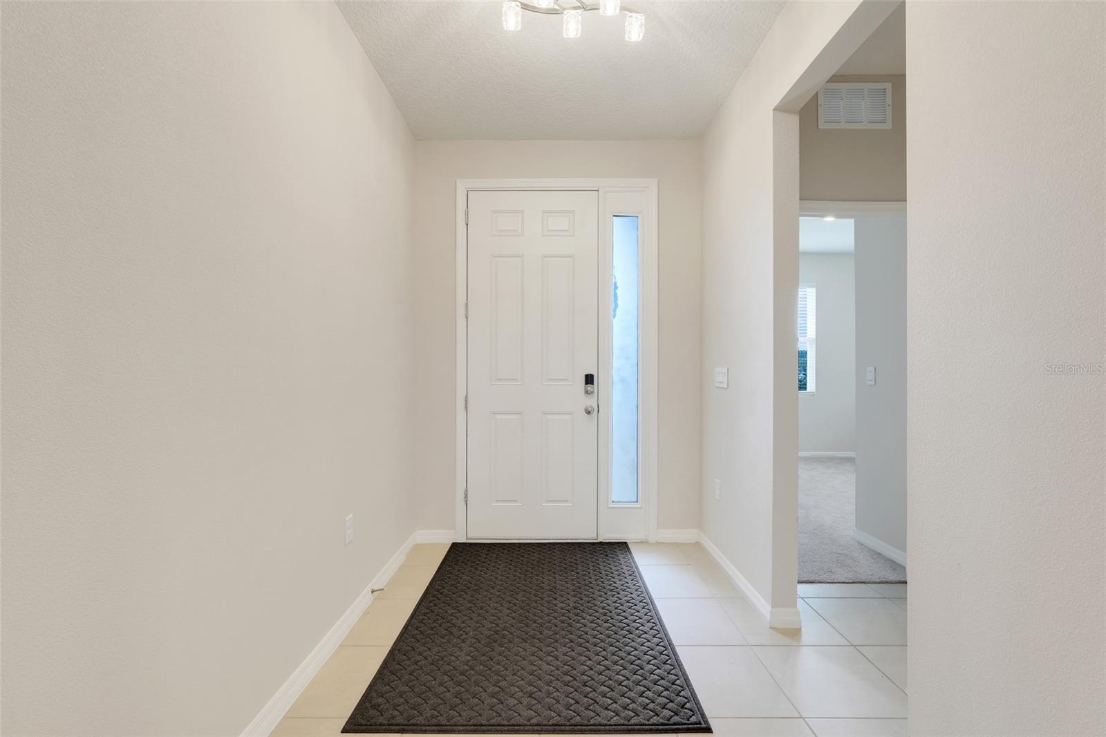 Listing photo id 8 for 13797 Wineberry Drive