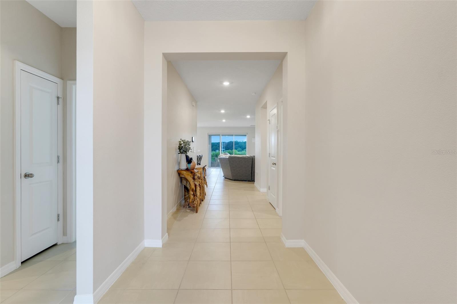 Listing photo id 9 for 13797 Wineberry Drive