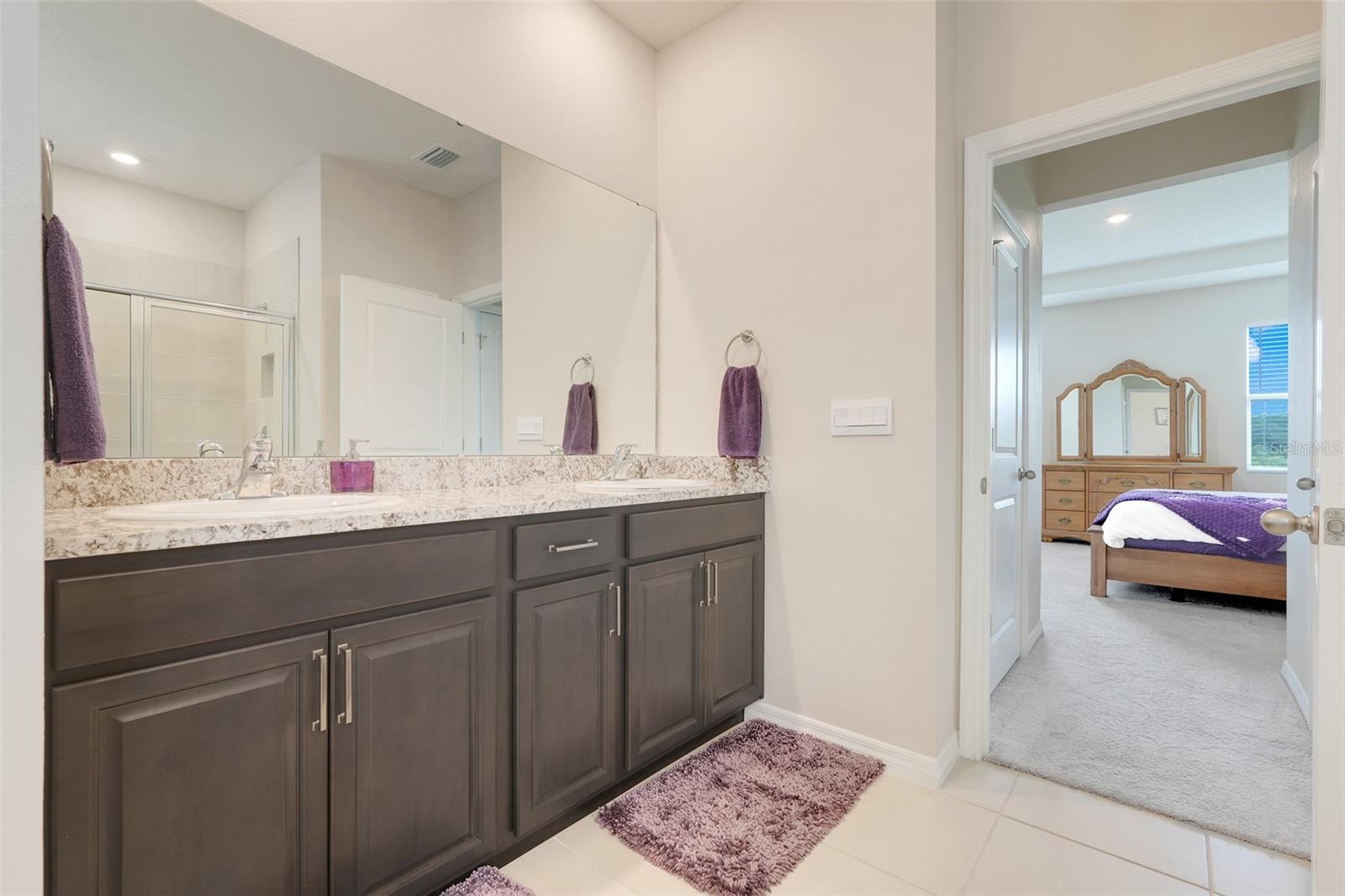 Listing photo id 23 for 13797 Wineberry Drive