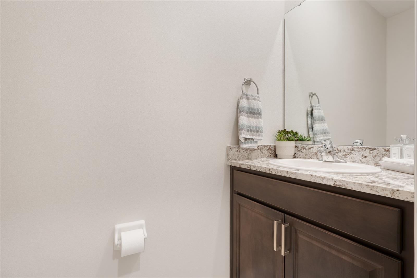 Listing photo id 31 for 13797 Wineberry Drive