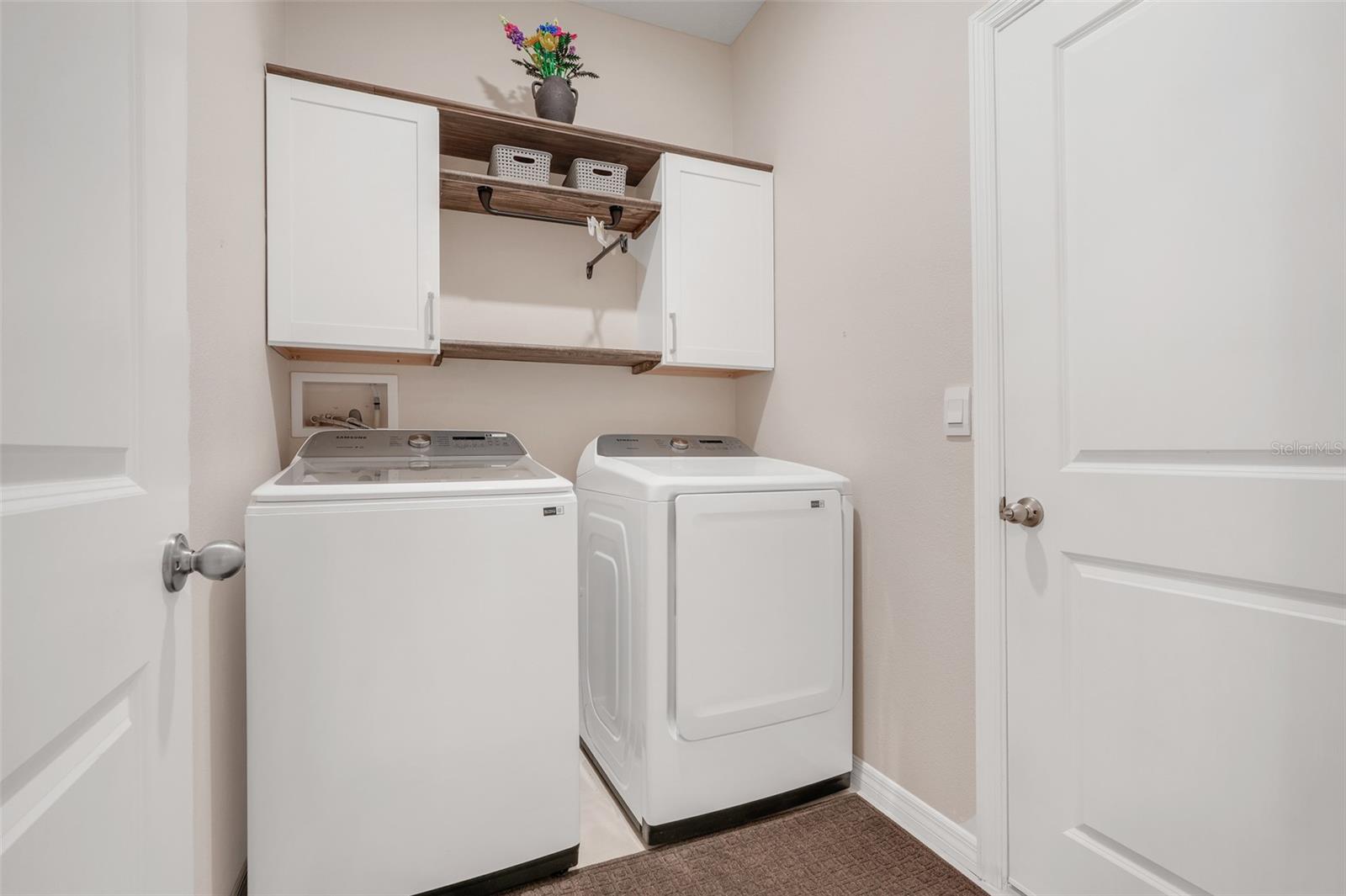 Listing photo id 34 for 13797 Wineberry Drive