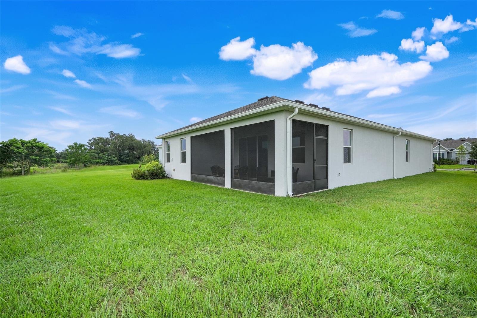Listing photo id 37 for 13797 Wineberry Drive