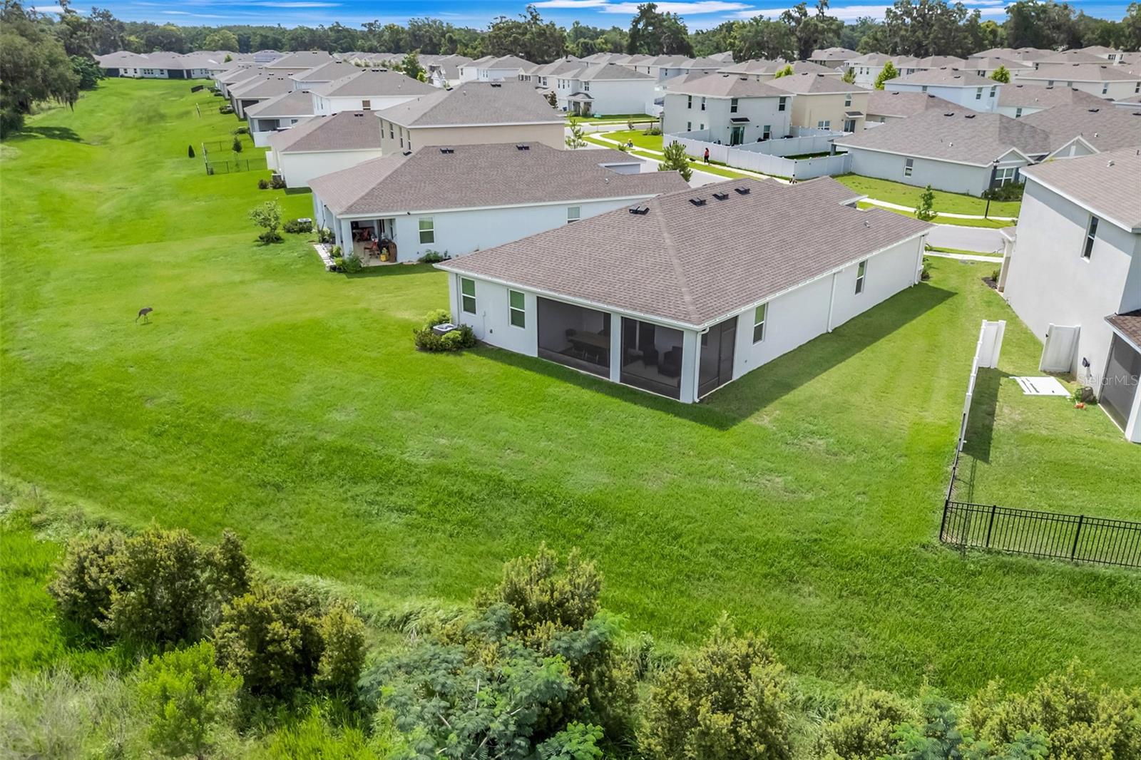 Listing photo id 40 for 13797 Wineberry Drive